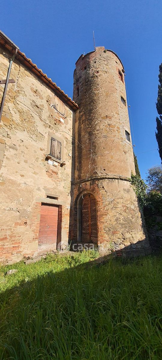 Casa indipendente da ristrutturare a Passignano sul Trasimeno