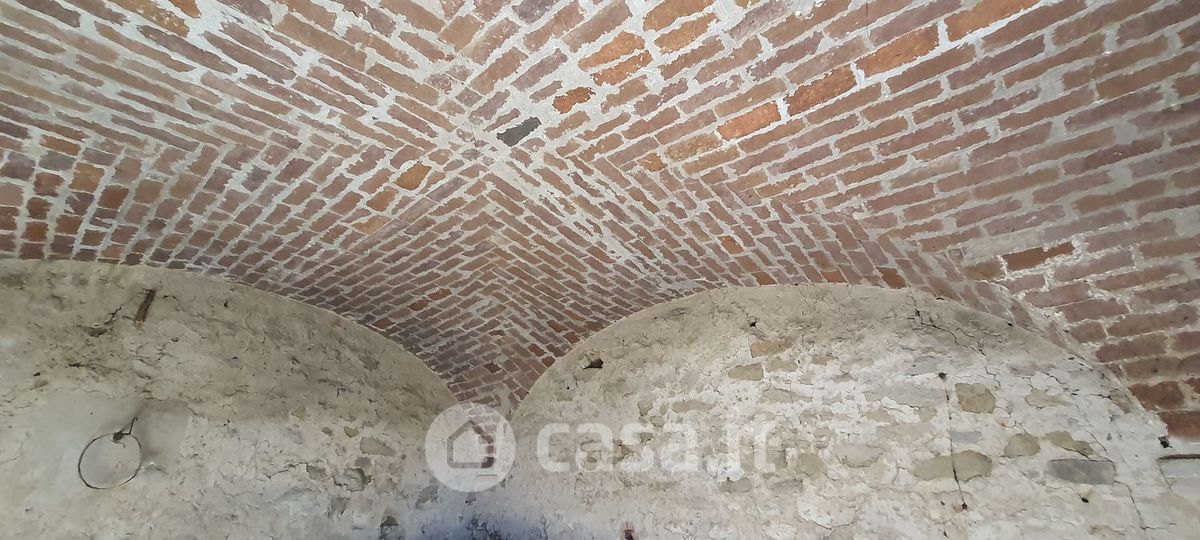 Casa indipendente da ristrutturare a Passignano sul Trasimeno