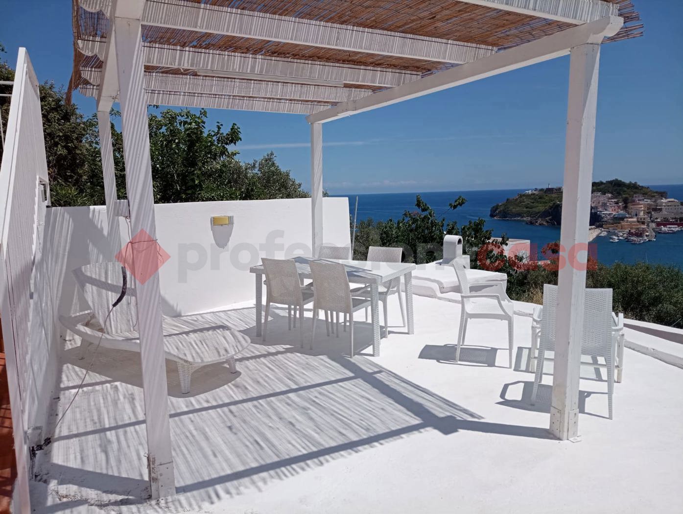 Trilocale in vendita a Ponza