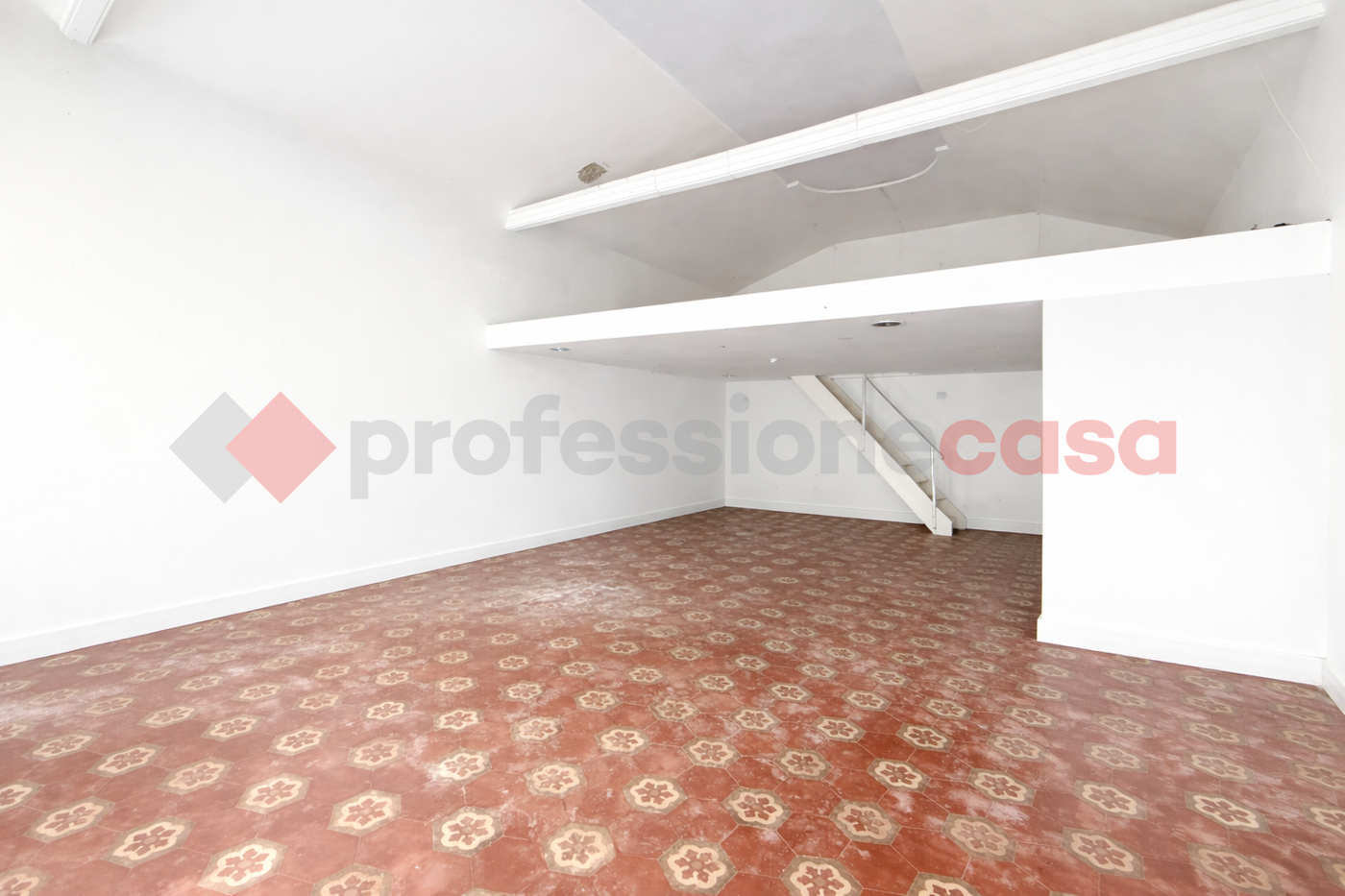 Negozio in affitto a Gaeta