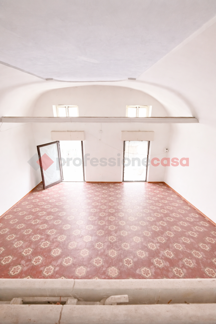 Negozio in affitto a Gaeta