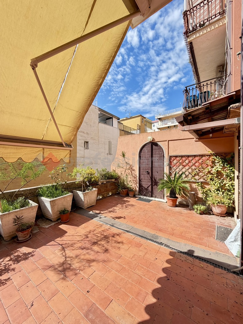 Quadrilocale con giardino a Gaeta