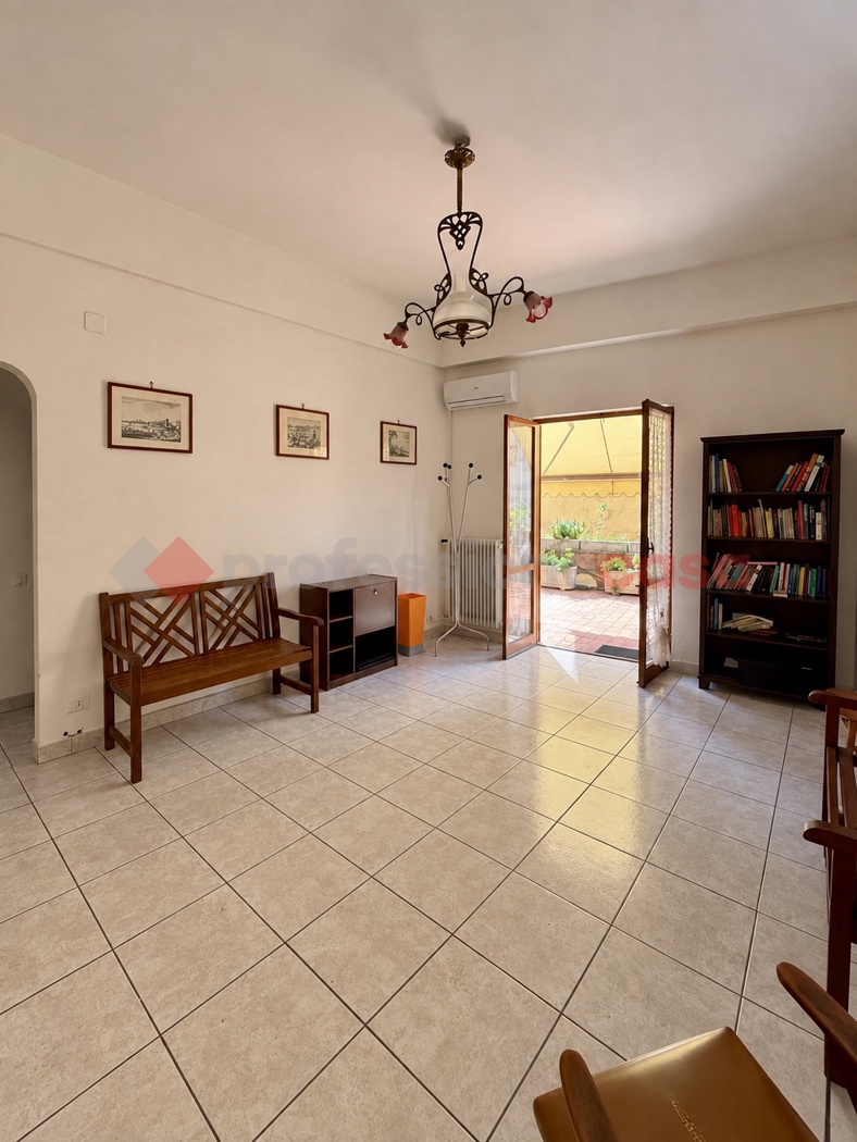 Quadrilocale con giardino a Gaeta