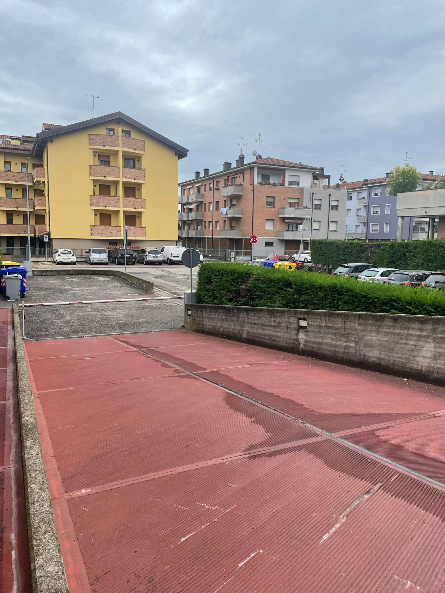 Box o garage in vendita a Cento