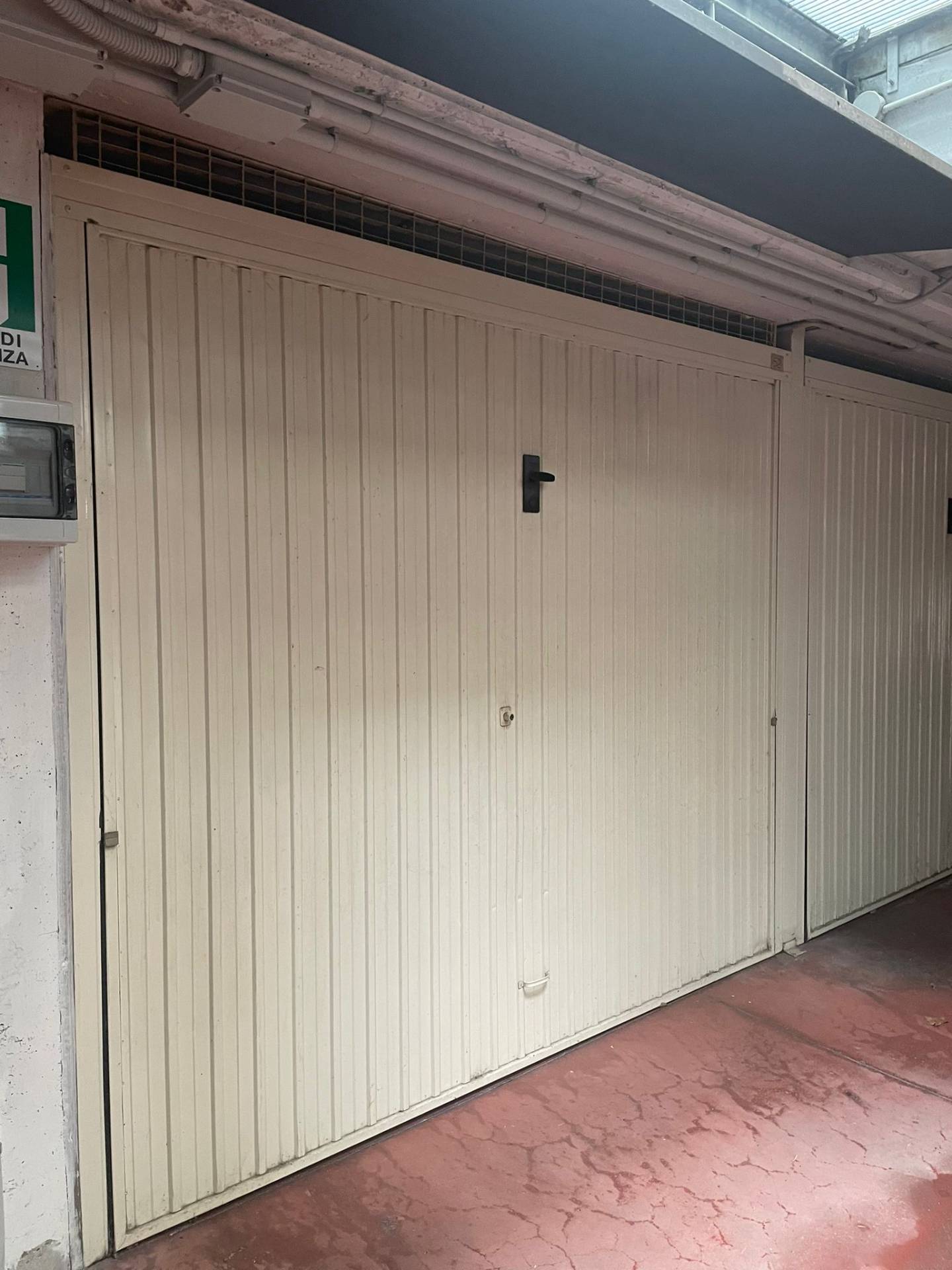 Box o garage in vendita a Cento