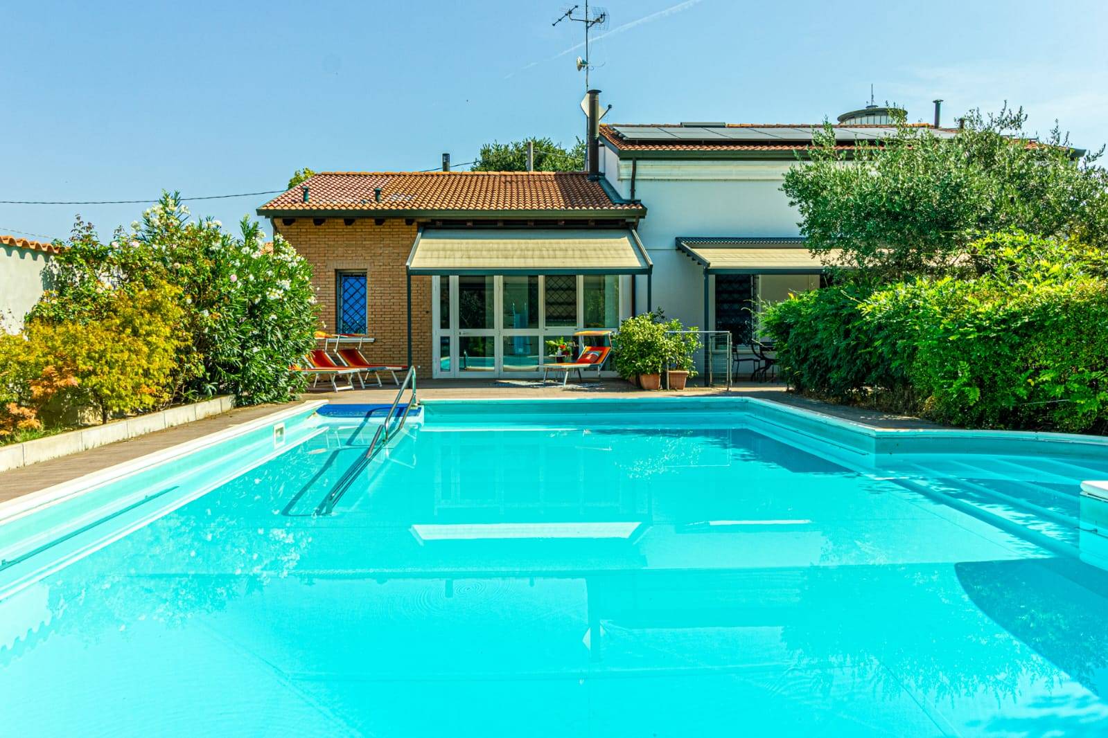 Villa - Casa indipendente in vendita a Cento