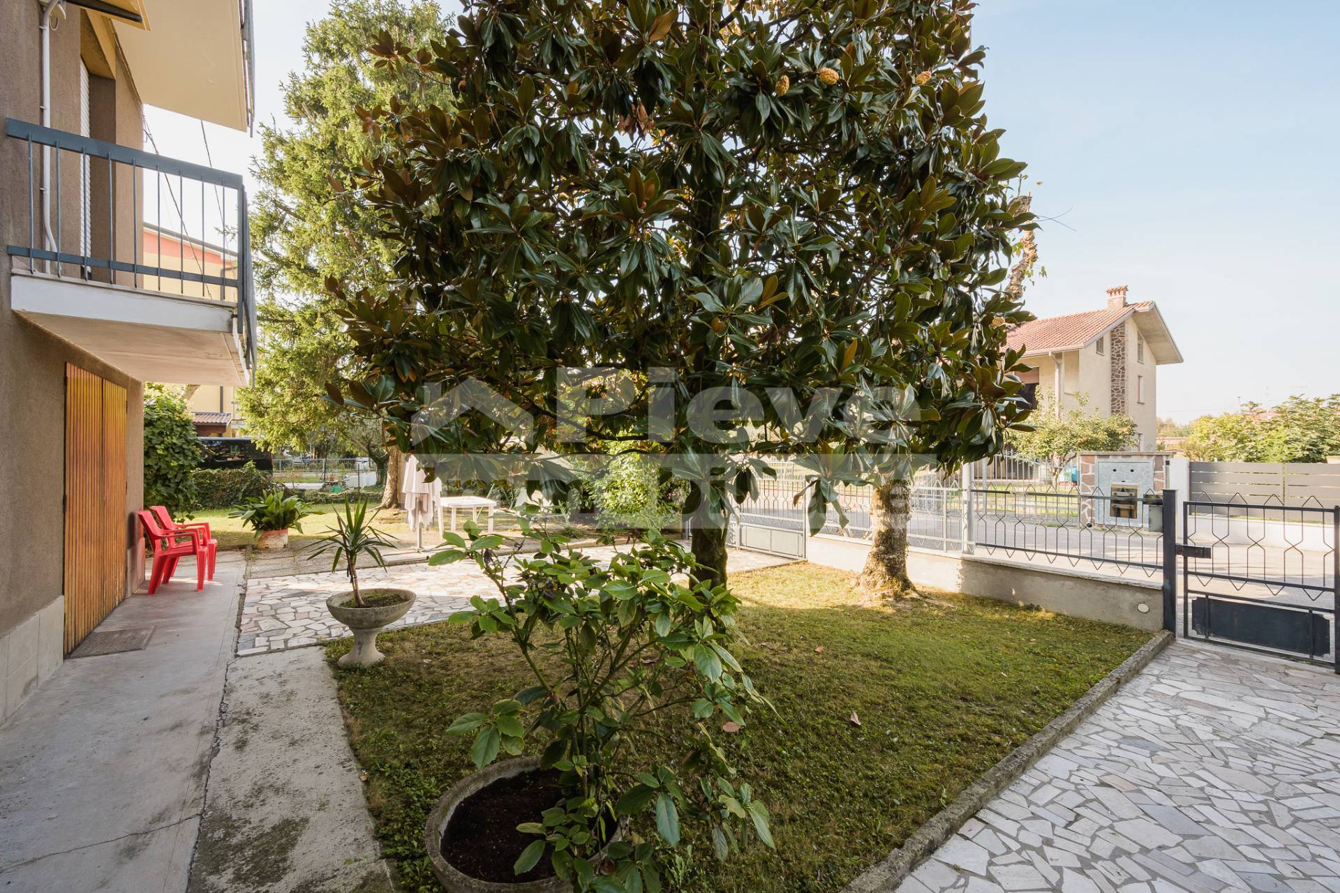 Appartamento con giardino privato in vendita a Pieve di Cento