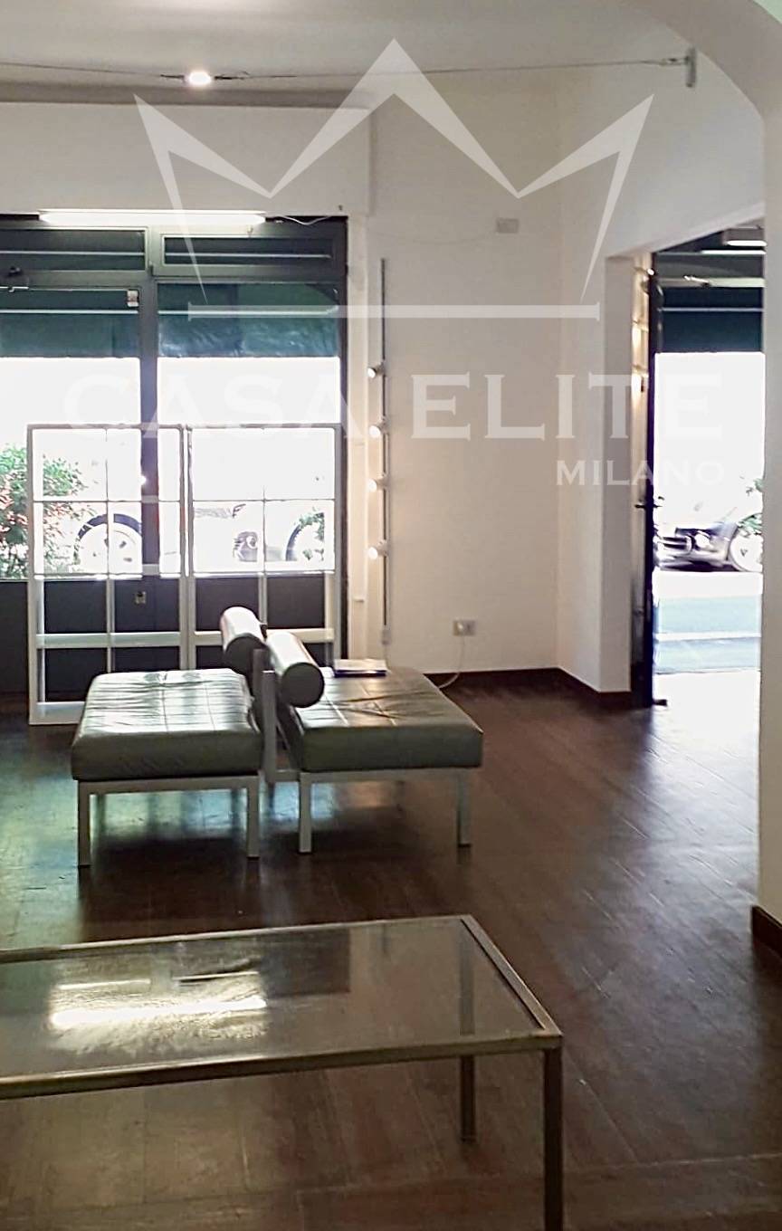 Locale commerciale in affitto a Milano, Vercelli