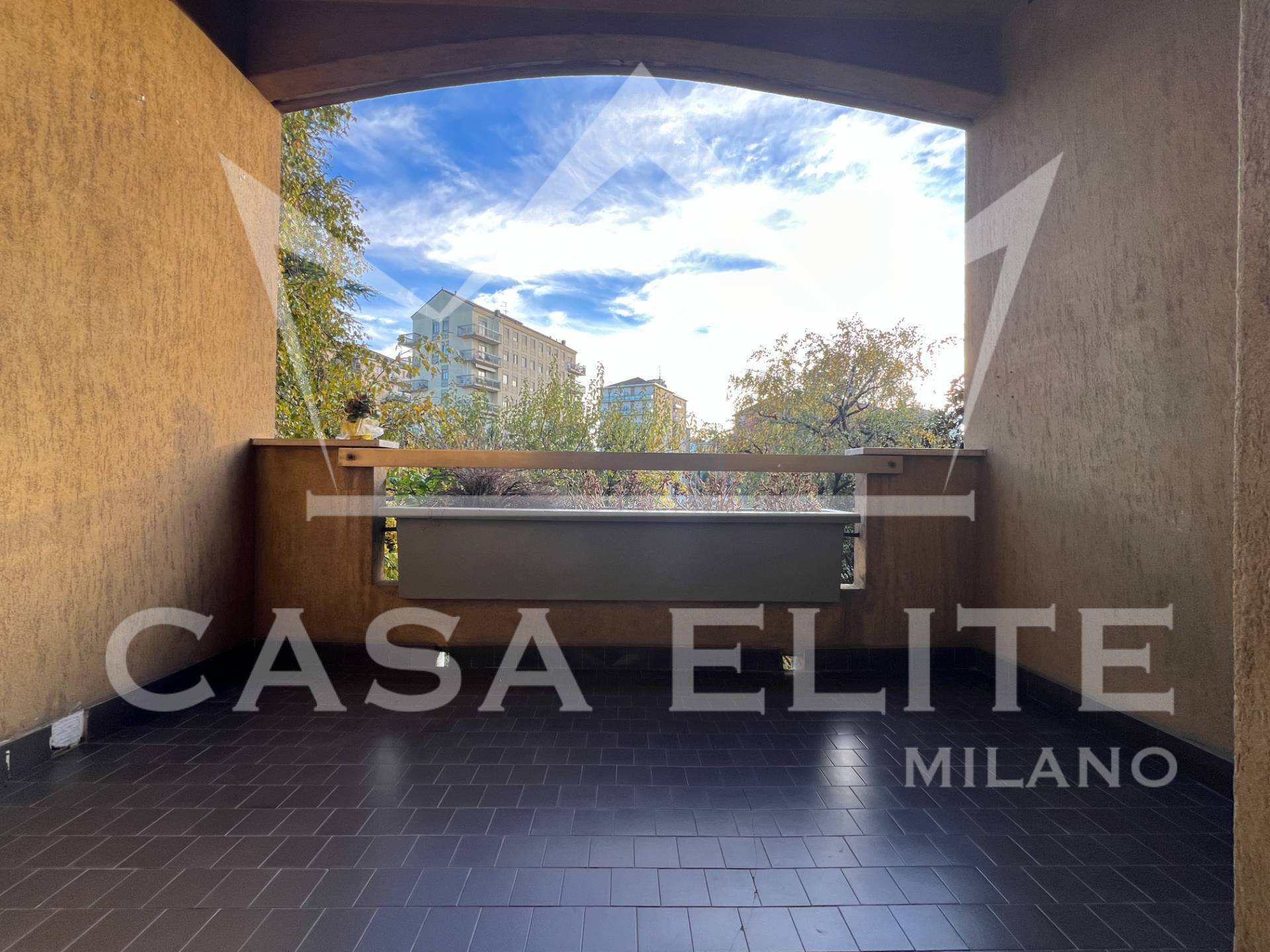 Appartamento in affitto a Milano, Forze Armate