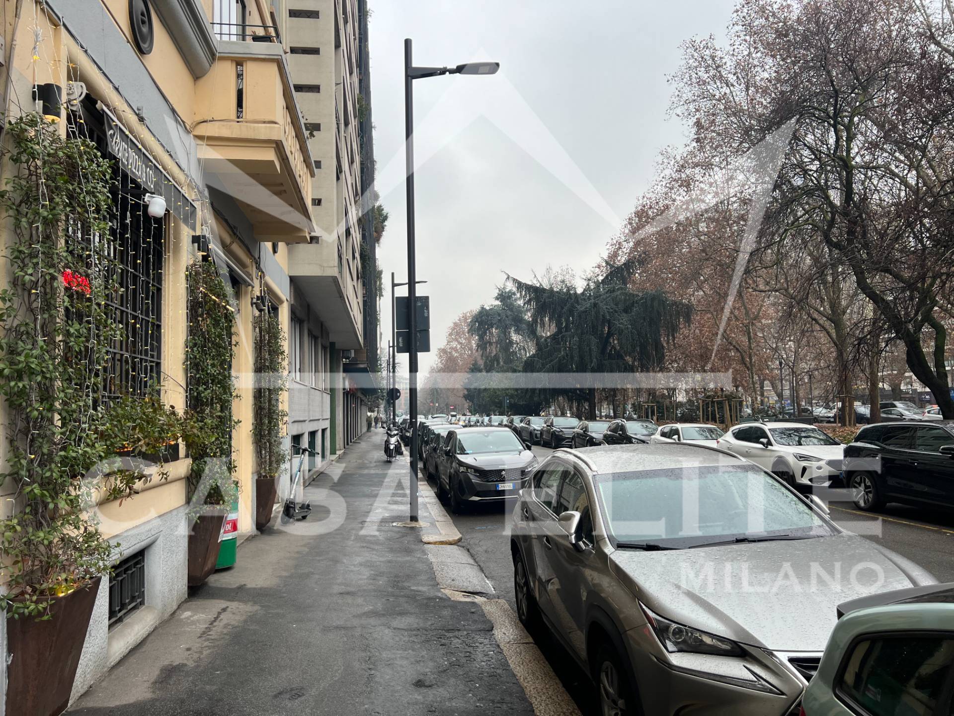 Locale commerciale in vendita a Milano, Sempione