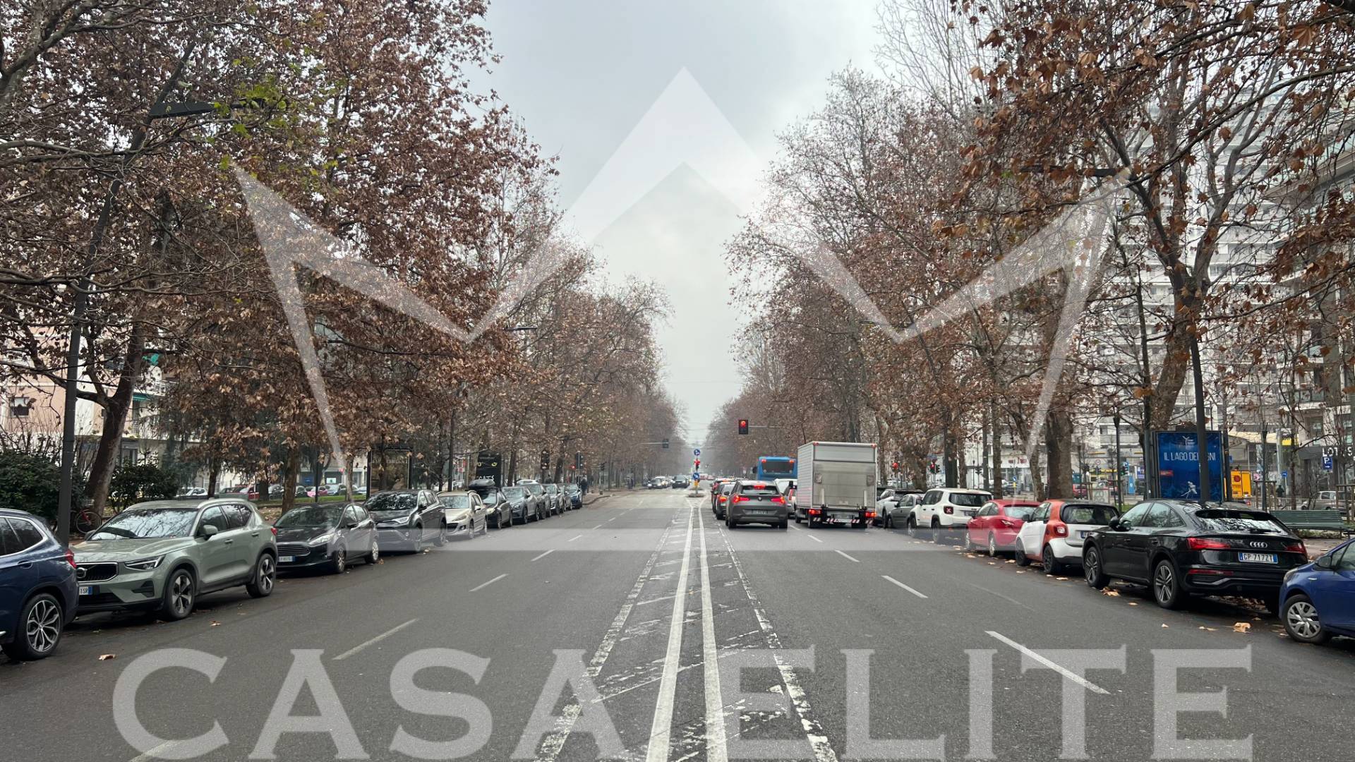 Locale commerciale in vendita a Milano, Sempione