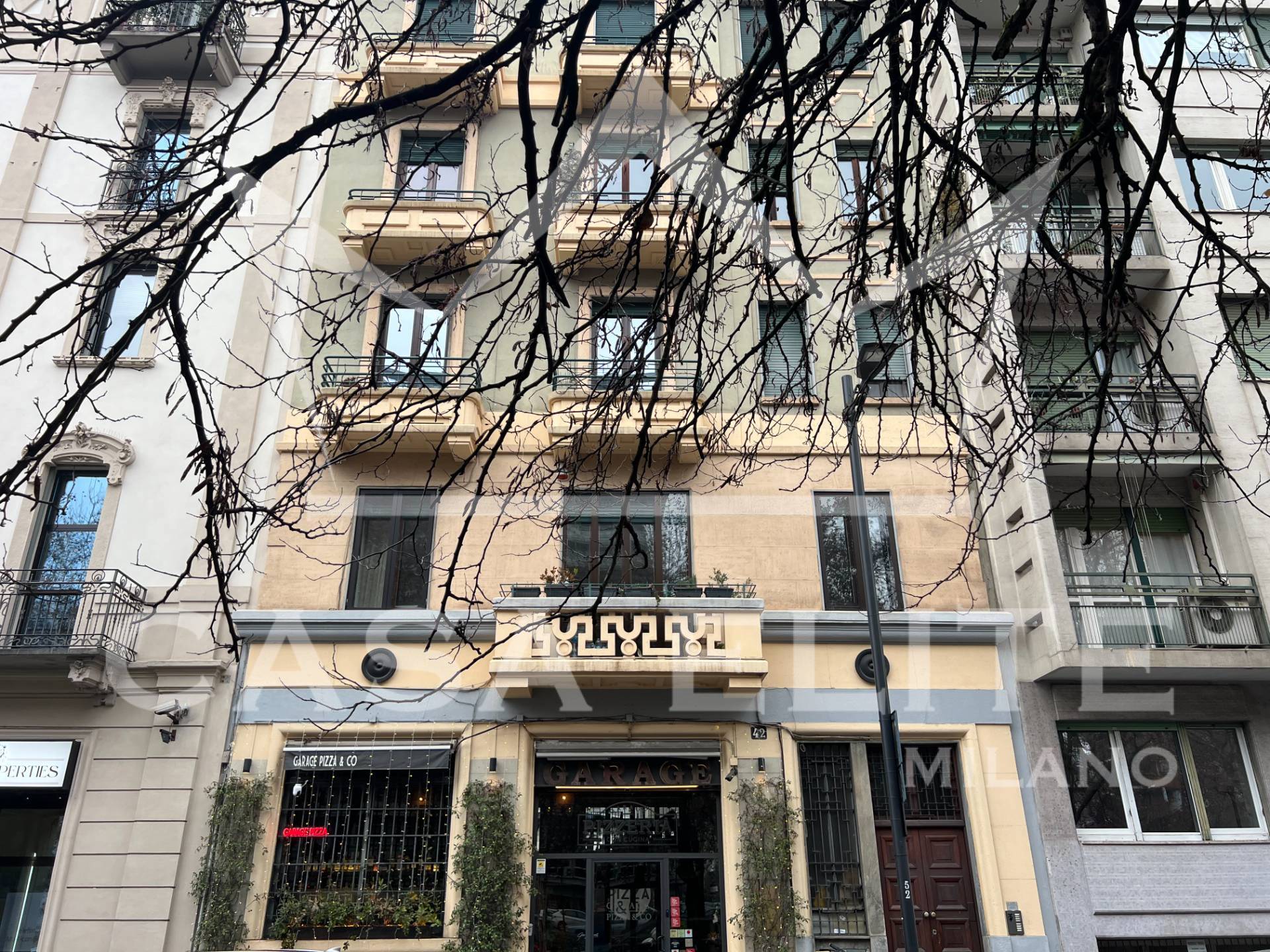 Locale commerciale in vendita a Milano, Sempione