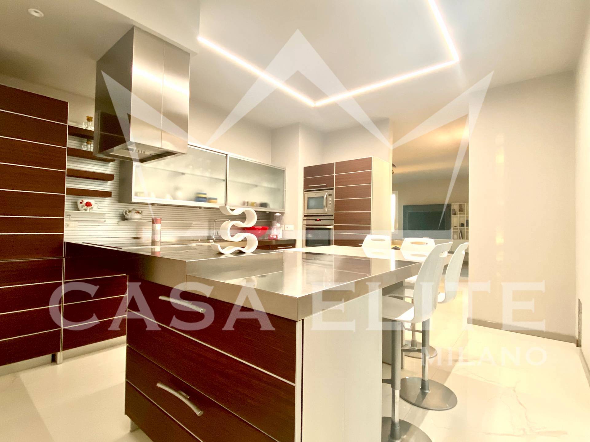 Villa bifamiliare in vendita a Corbetta, Corbetta