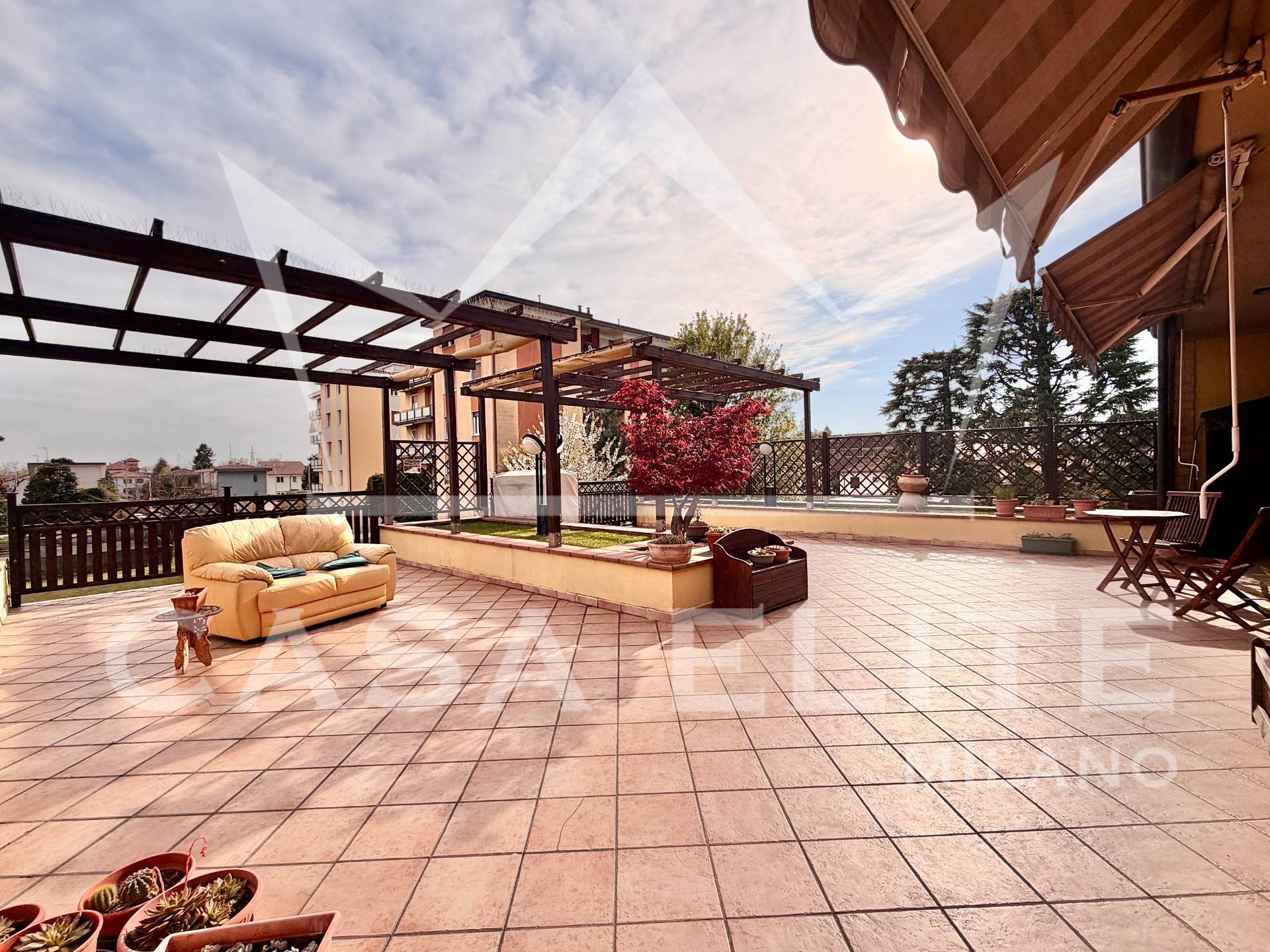 Casa indipendente con terreno edificabile in vendita a Boffalora sopra Ticino