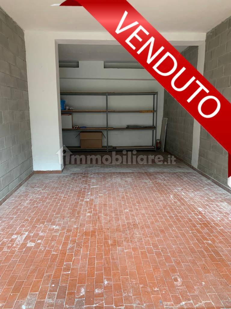 Box/Garage 30mq in vendita a Milano
