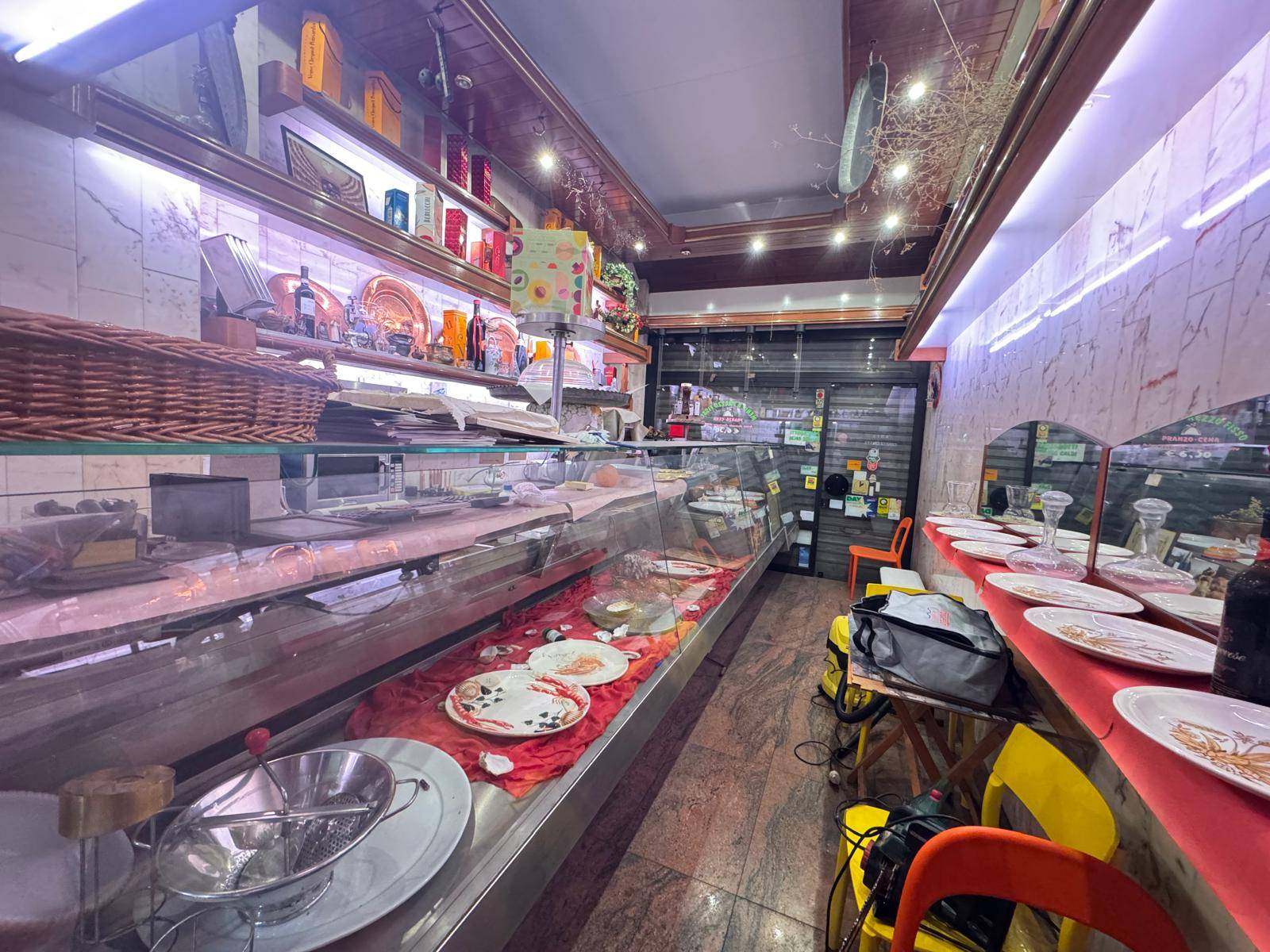 Locale commerciale in vendita a Milano