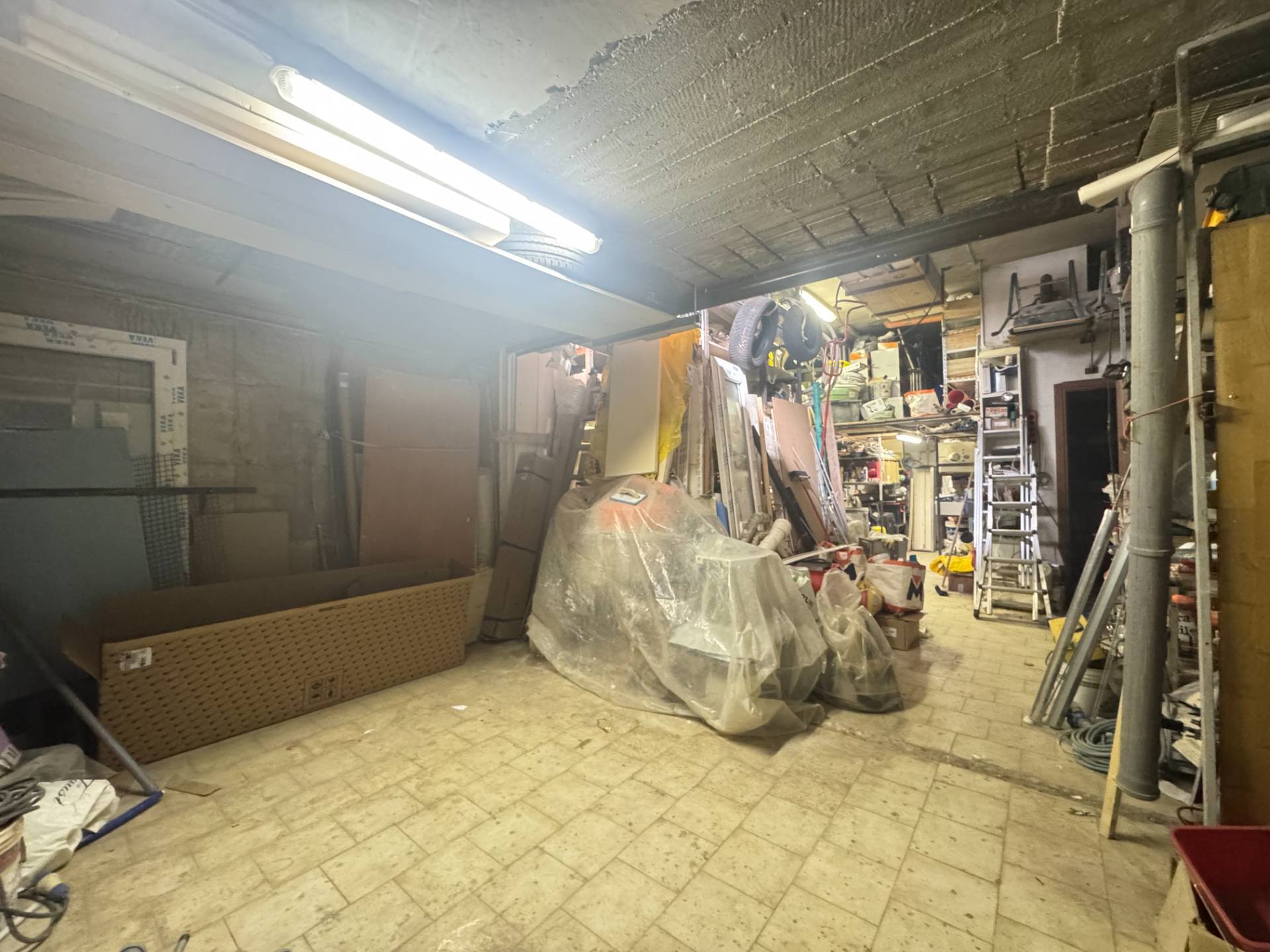 Magazzino in vendita a Cologno Monzese