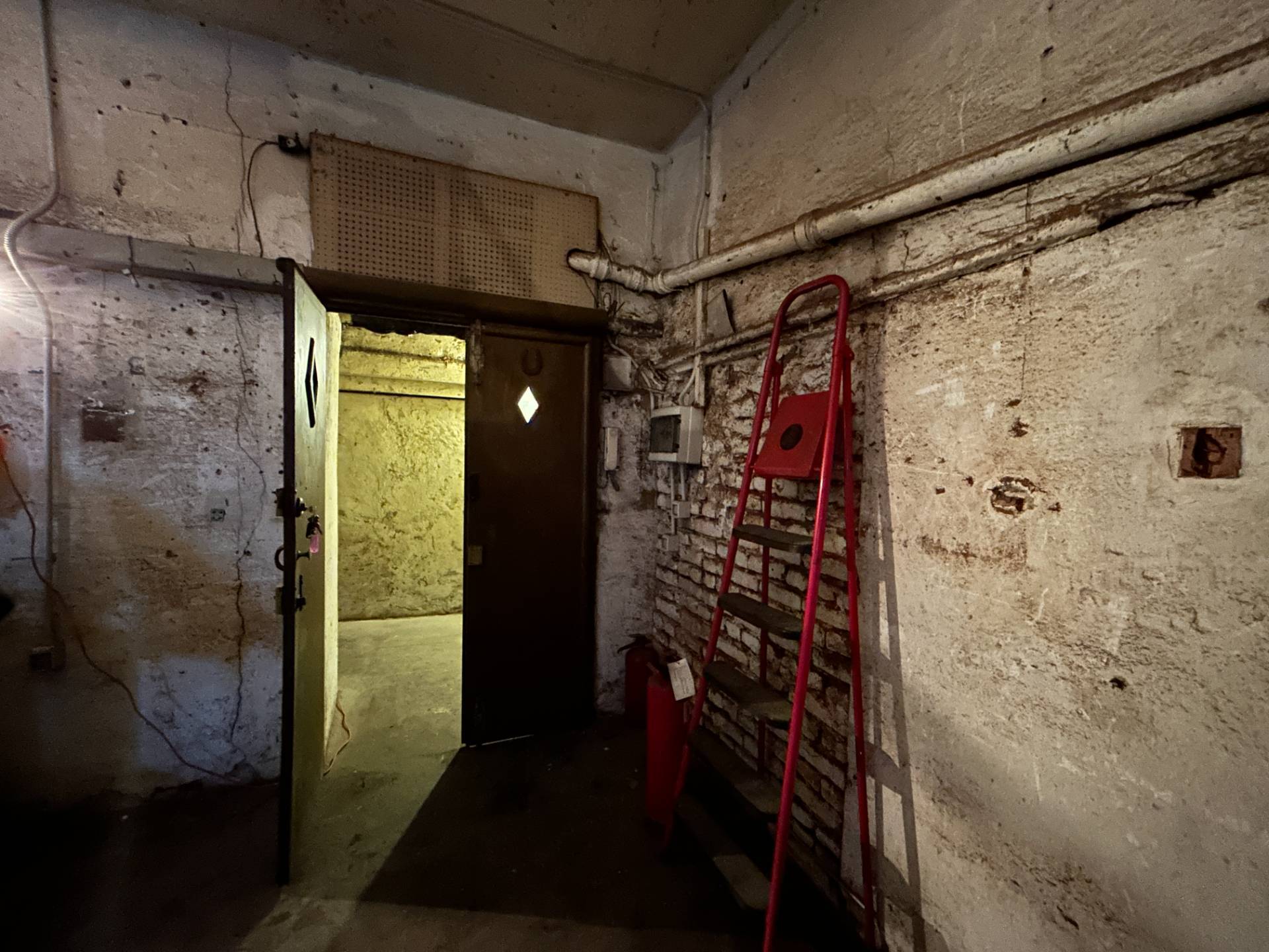 Deposito in vendita a Milano, Udine