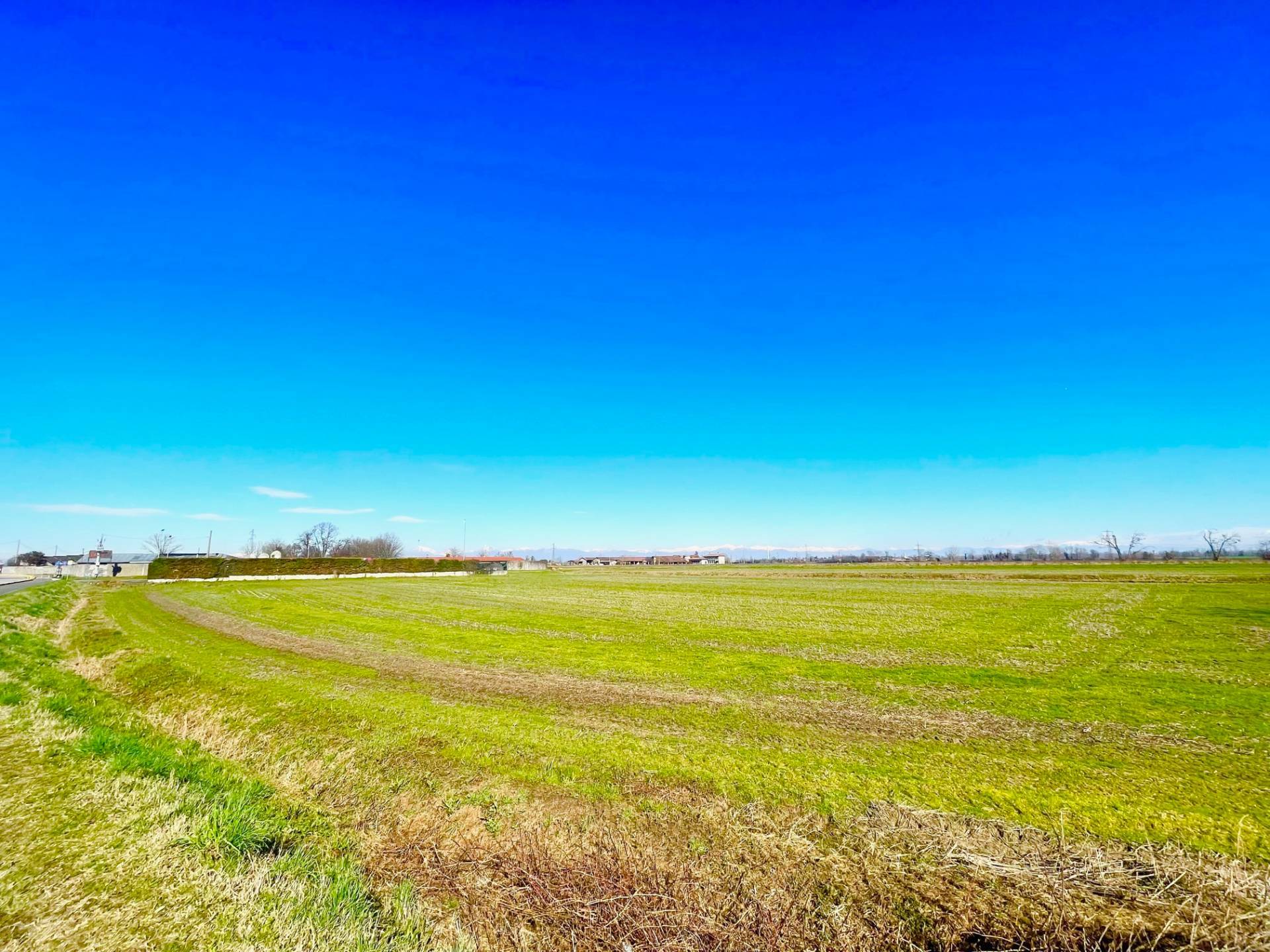 Terreno Agricolo in vendita a Comazzo