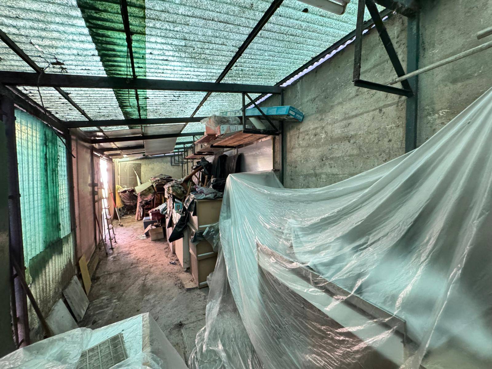 Deposito in vendita a Milano