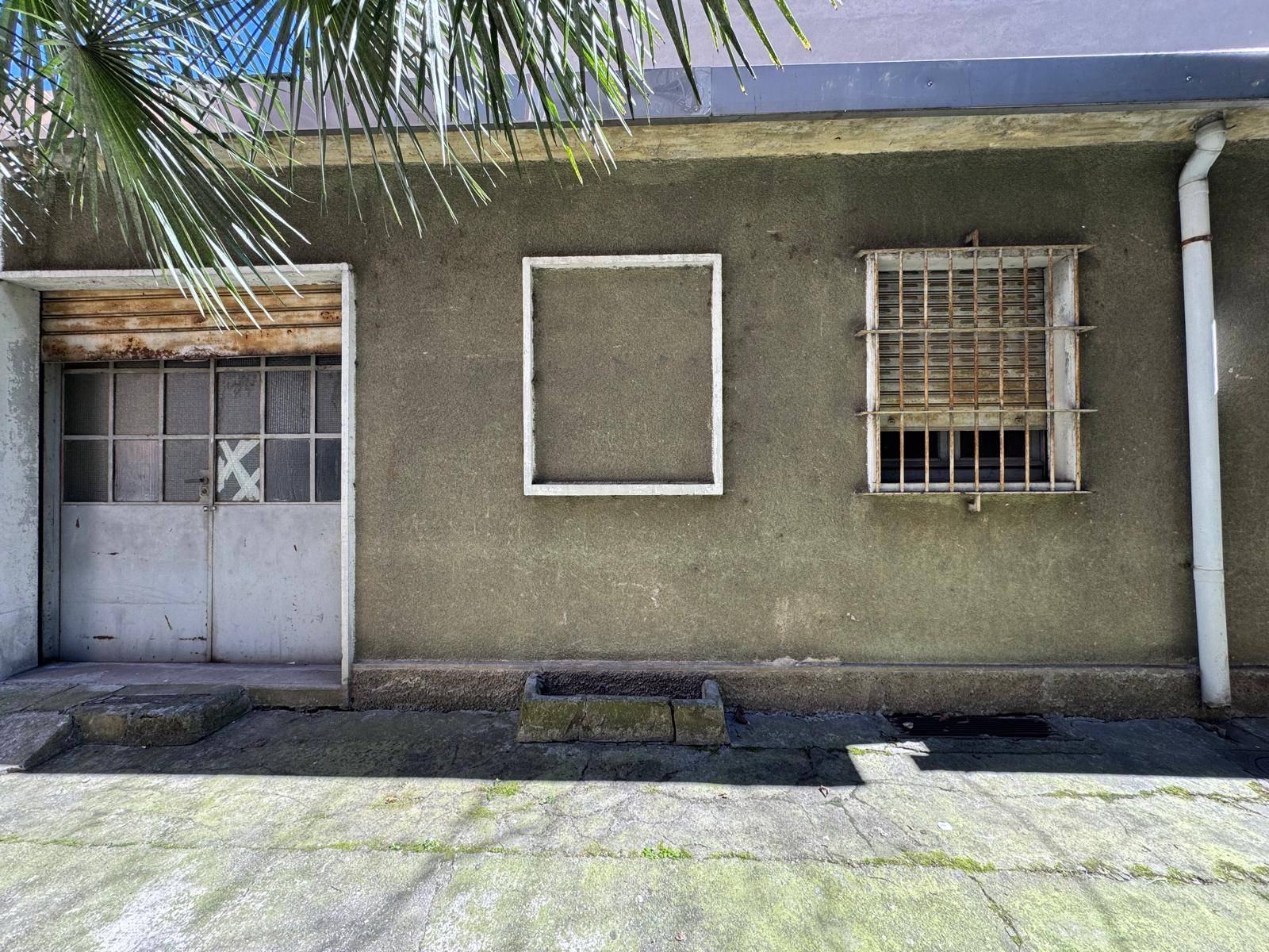 Deposito in vendita a Milano