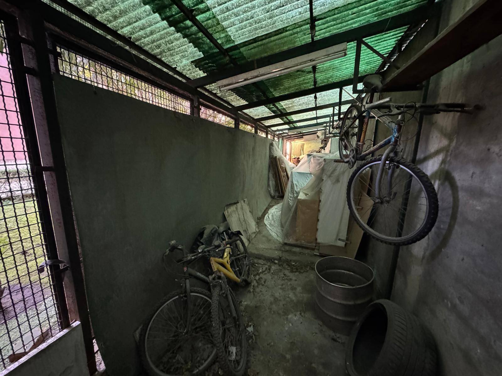 Deposito in vendita a Milano