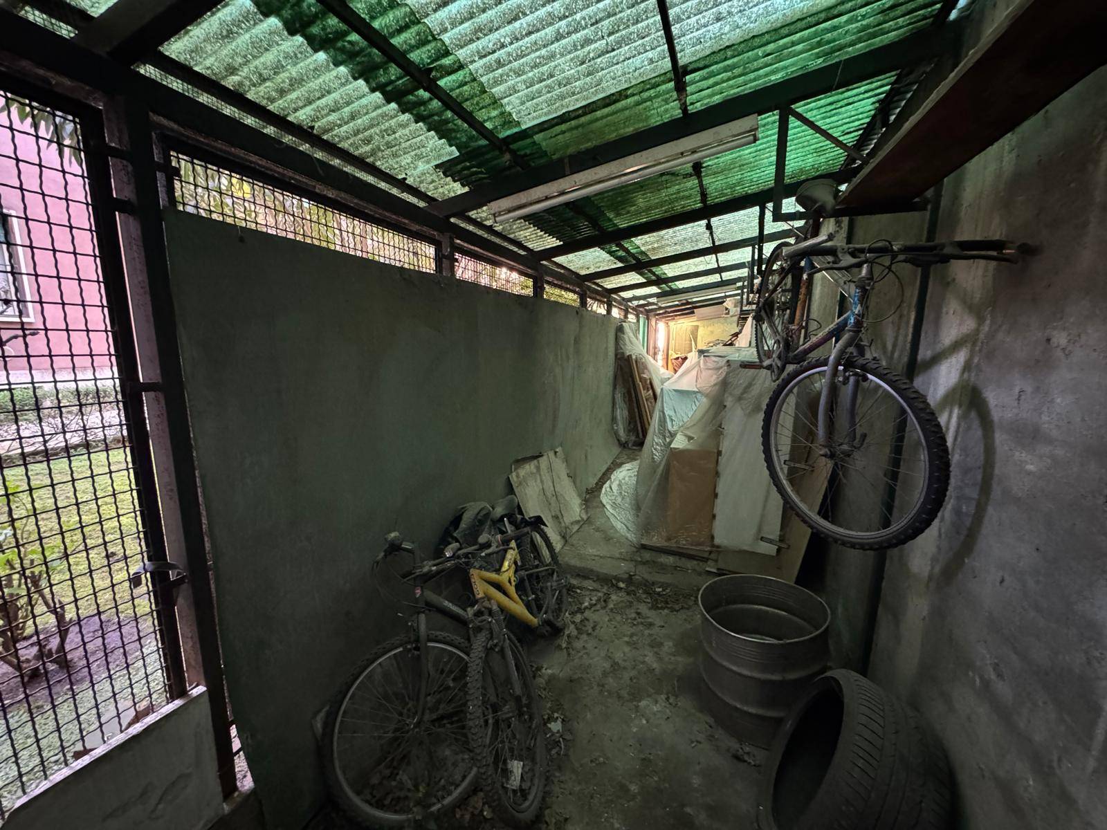 Deposito in vendita a Milano