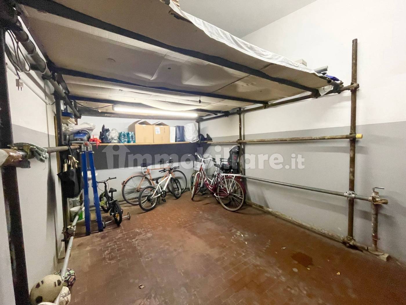 Box o garage in affitto a Milano