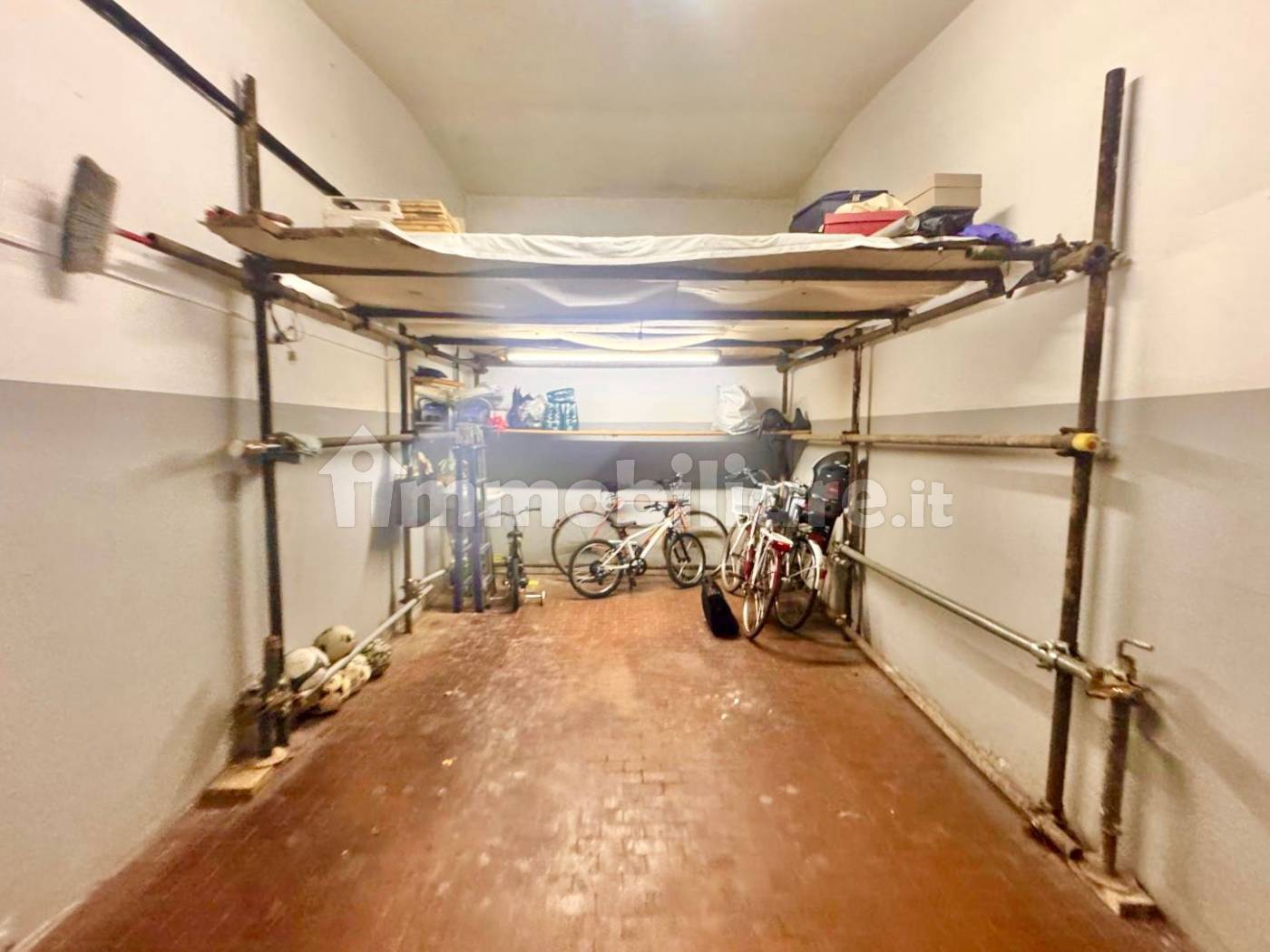 Box o garage in affitto a Milano