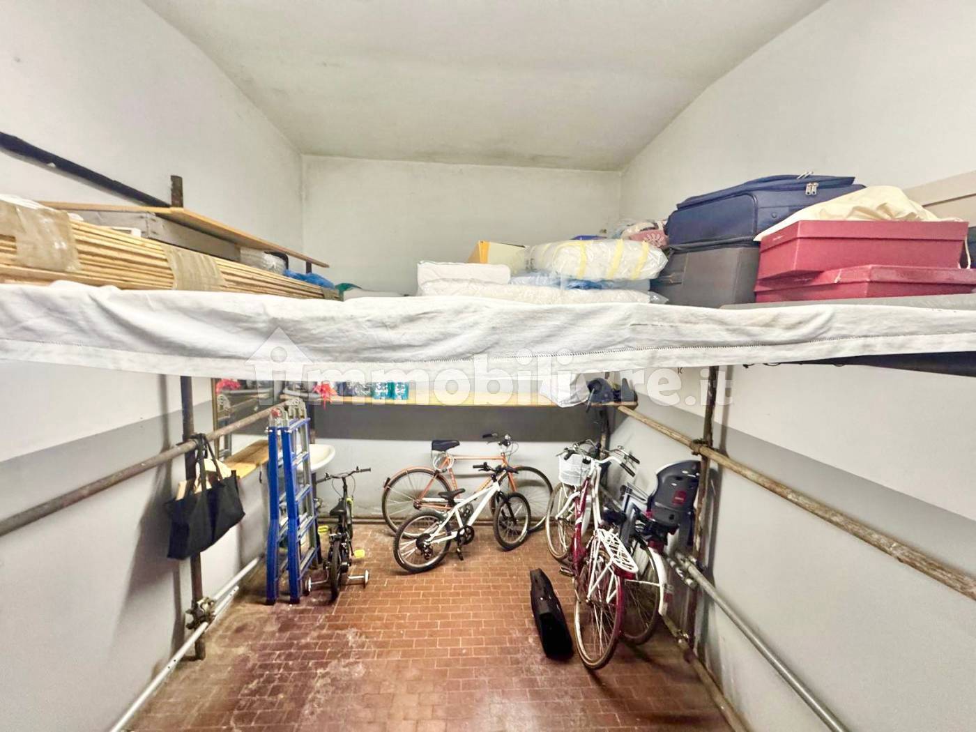Box o garage in affitto a Milano