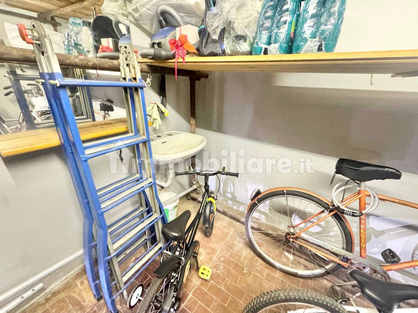 Box o garage in affitto a Milano