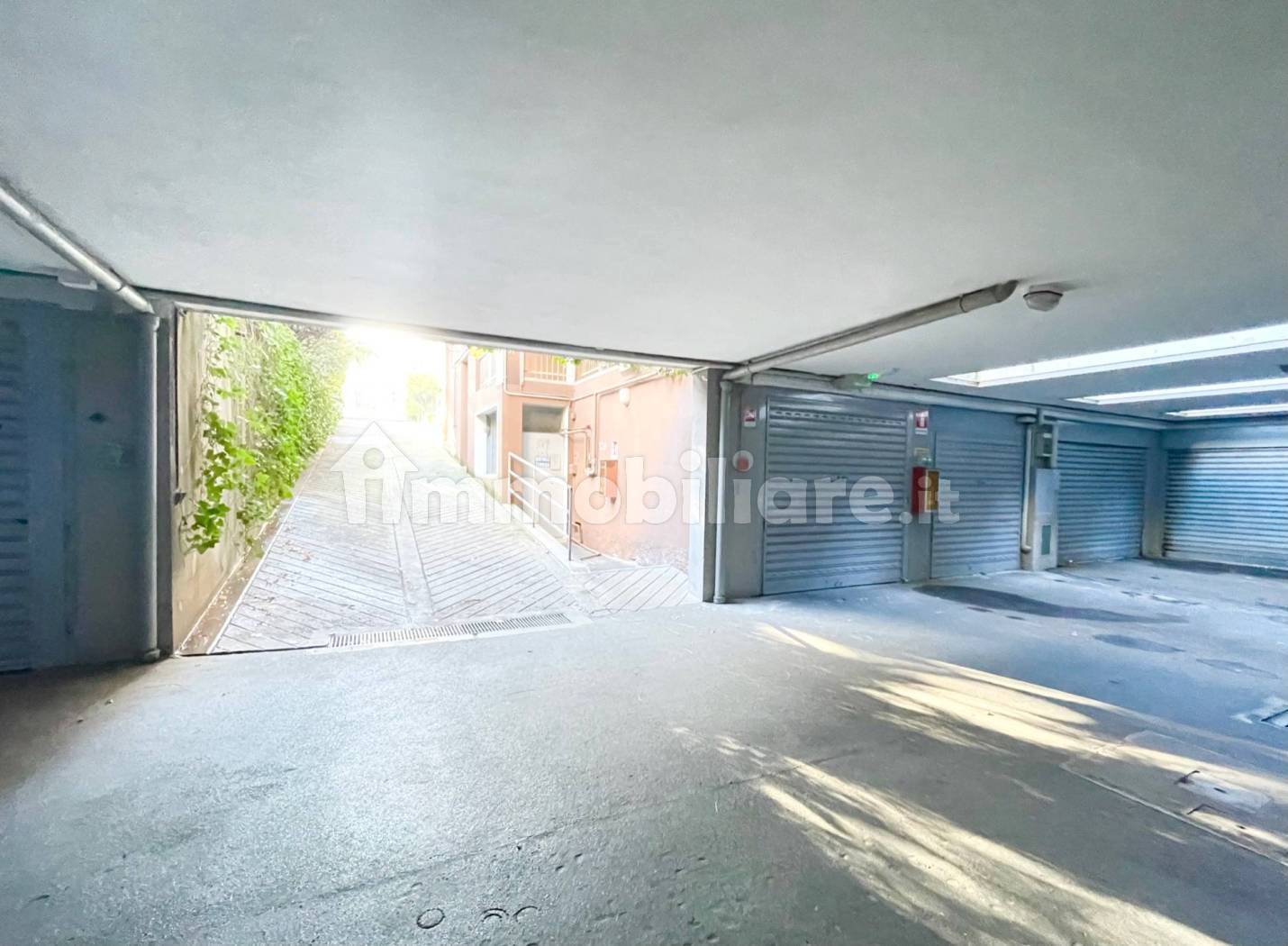 Box o garage in affitto a Milano