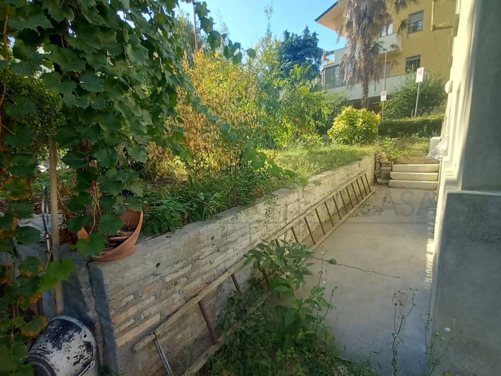 casa indipendente in vendita a Cesena, Ponte Vecchio