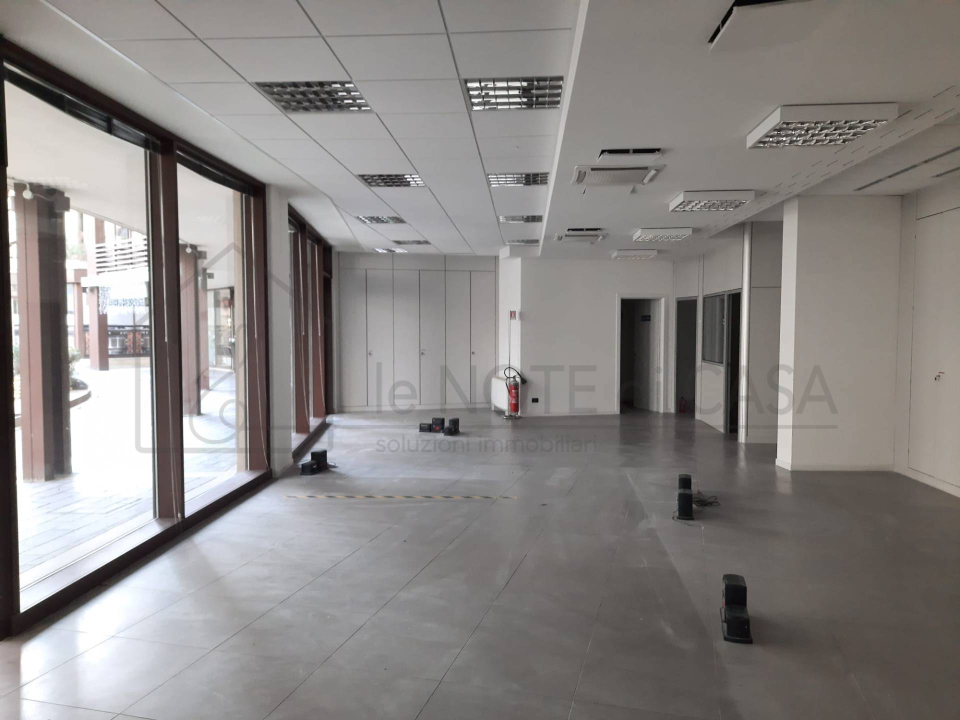 Locale commerciale in affitto a Rimini, Marina Centro