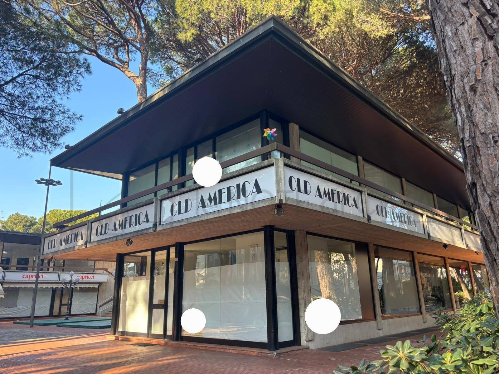 Locale commerciale in vendita a Cervia, Milano Marittima