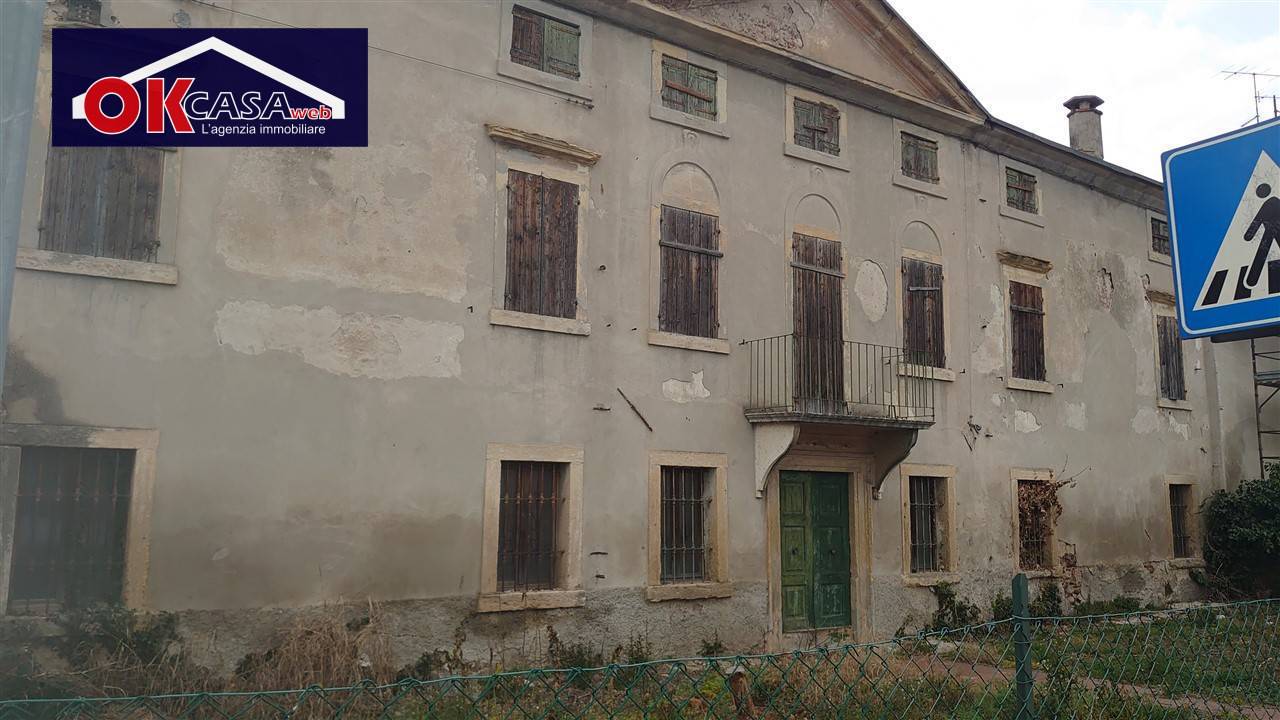 Rustico in vendita a Verona