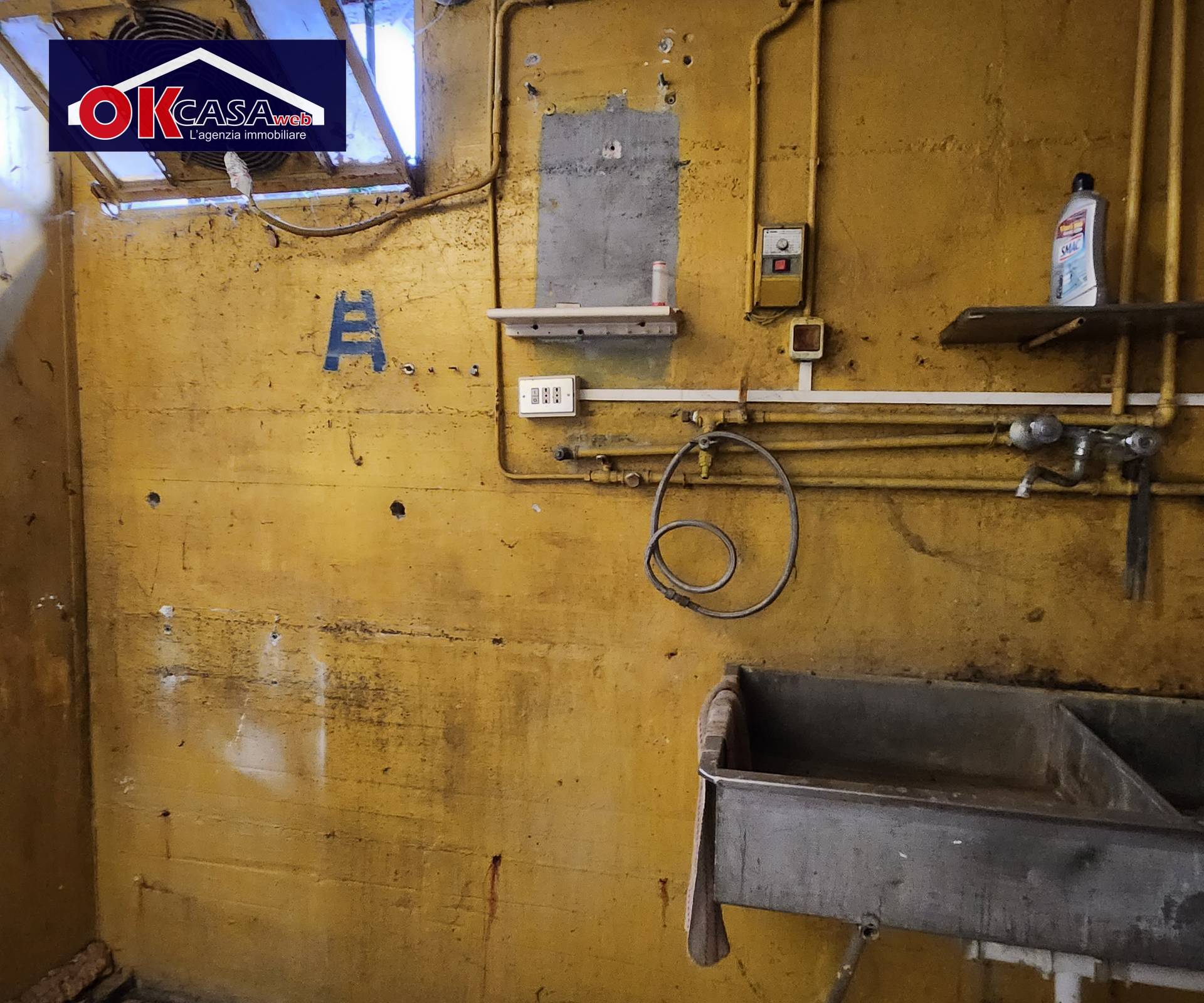 Magazzino in vendita a Verona, San Michele