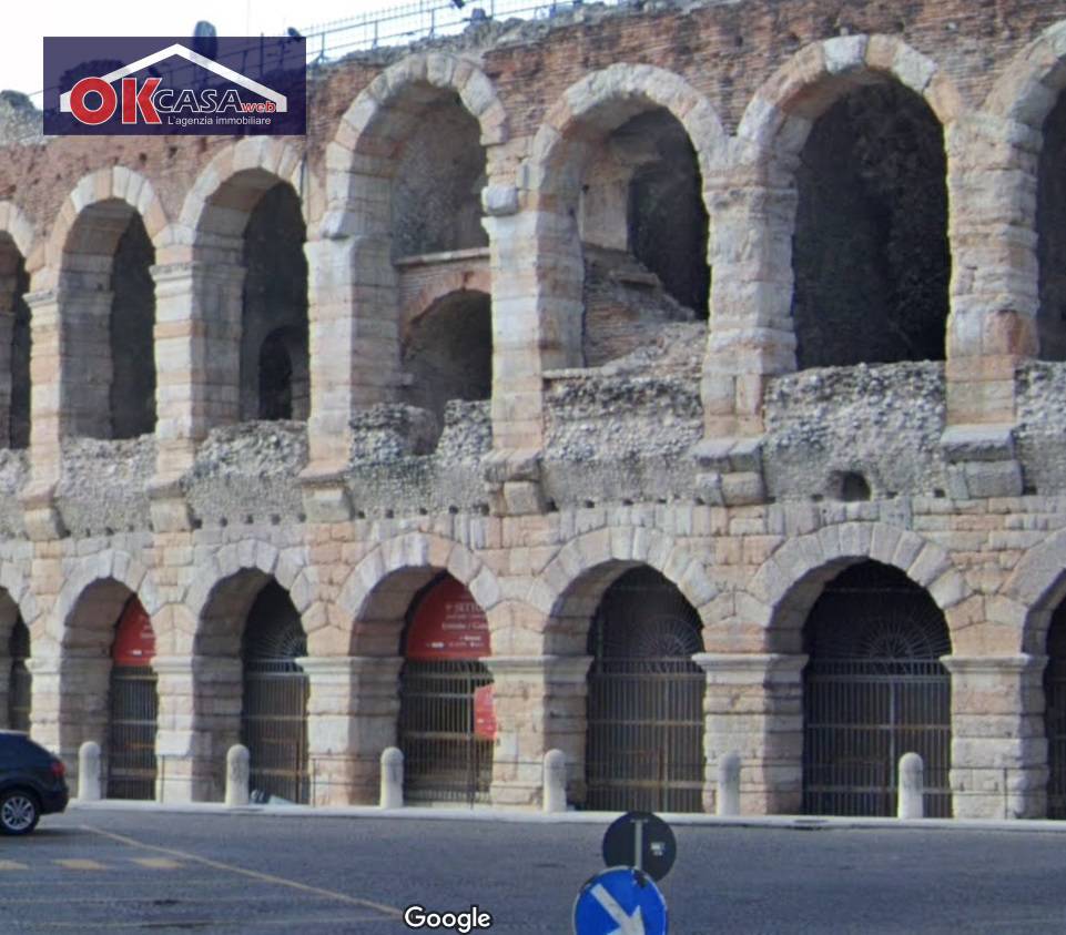 Box o garage in vendita a Verona, Centro storico