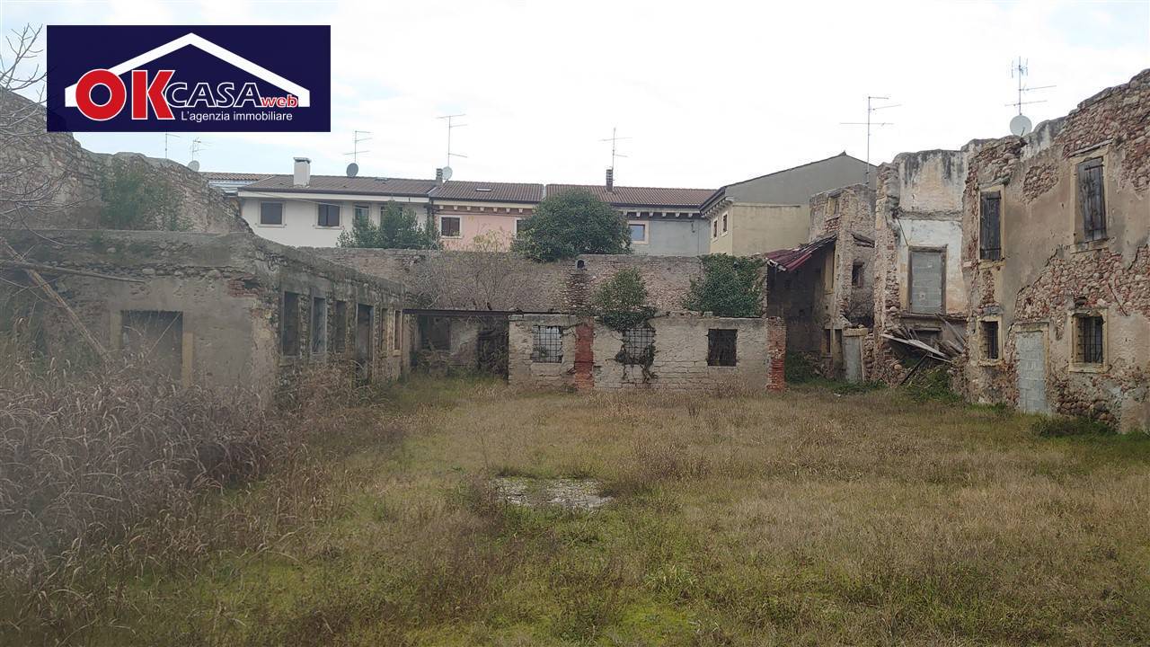 Rustico in vendita a Verona