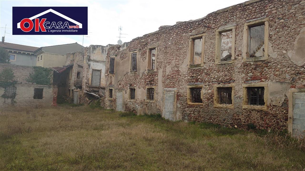 Rustico in vendita a Verona