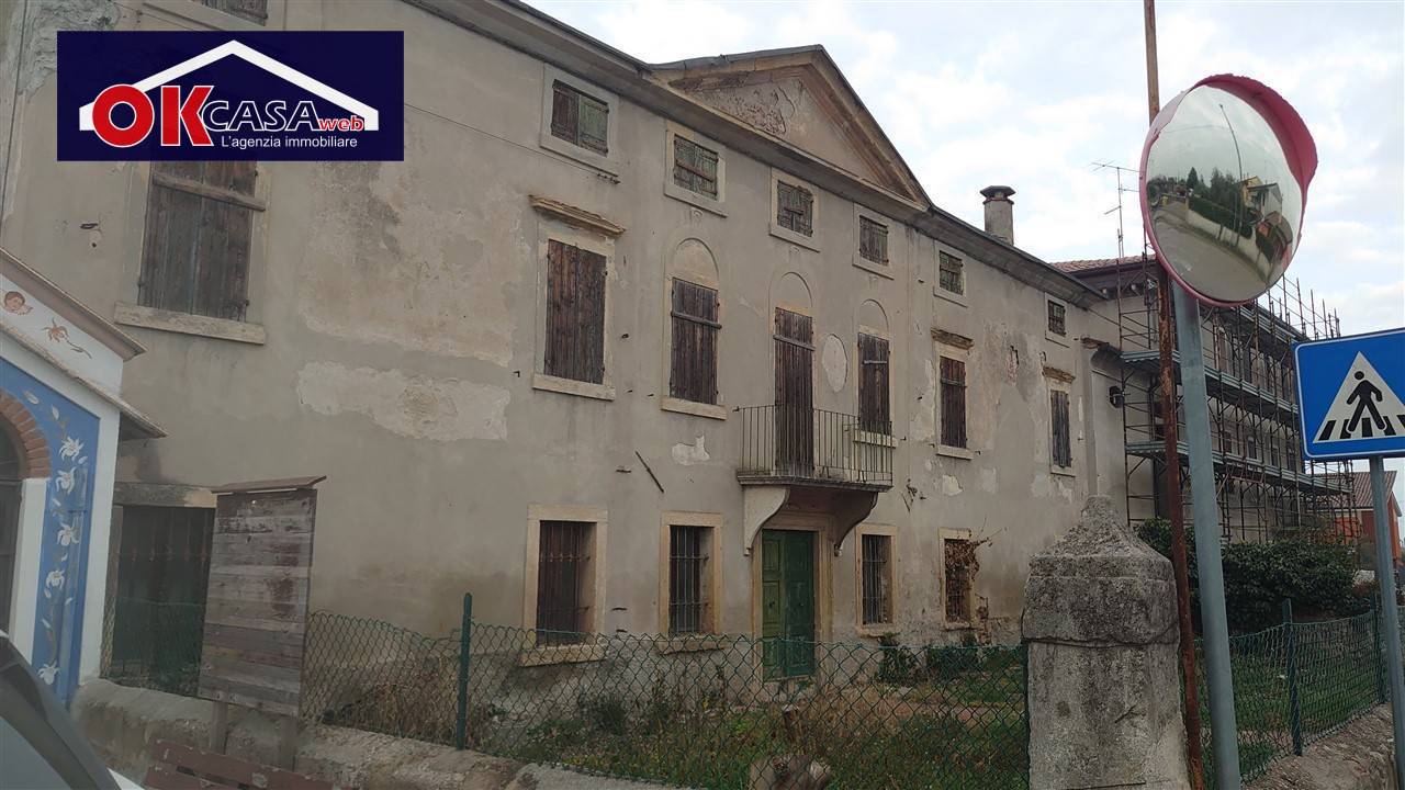 Rustico in vendita a Verona