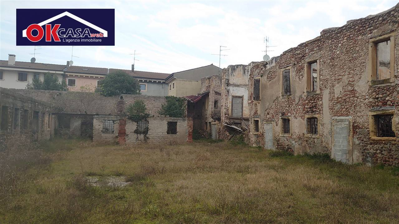 Rustico in vendita a Verona