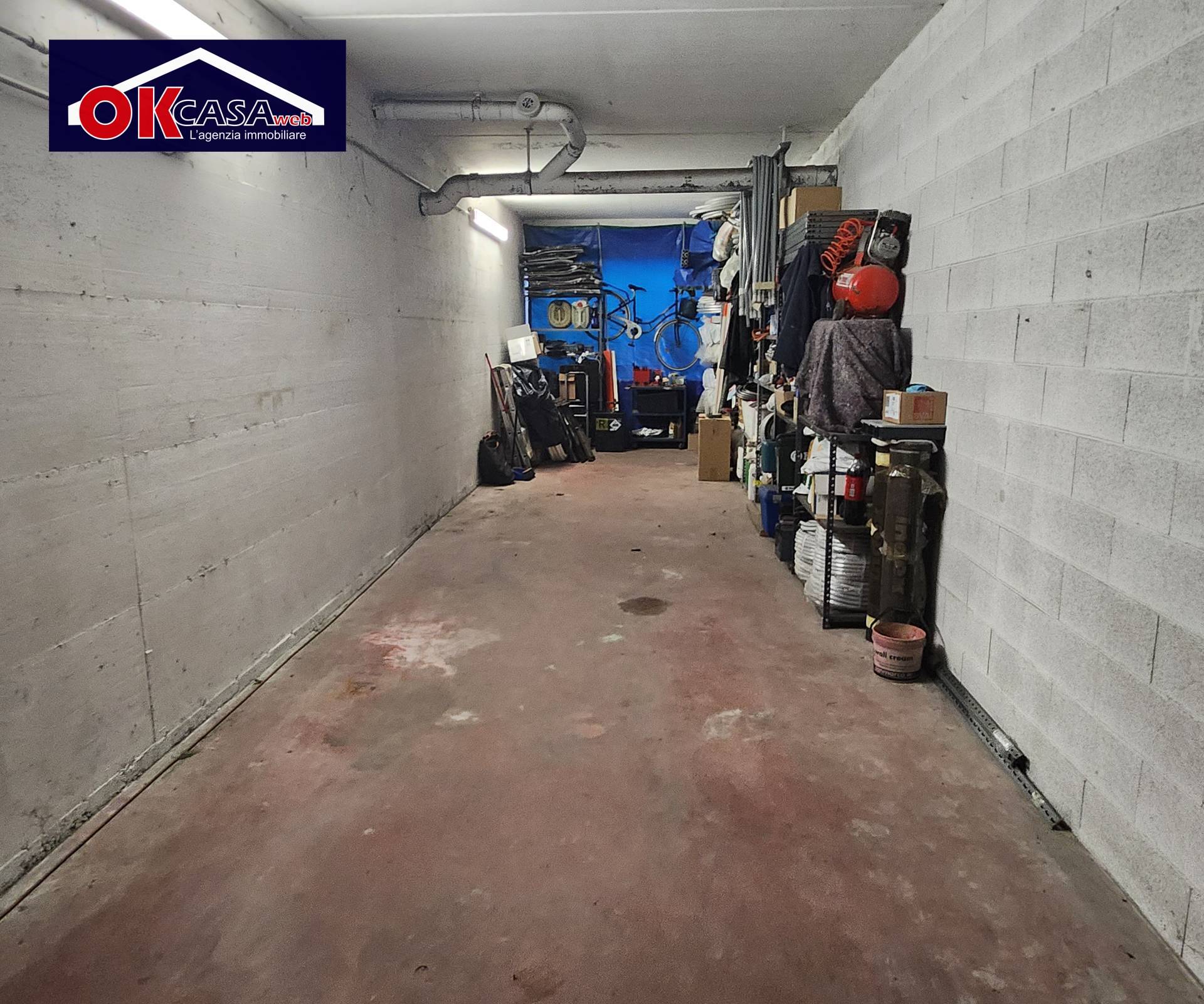 Box o garage in vendita a Verona