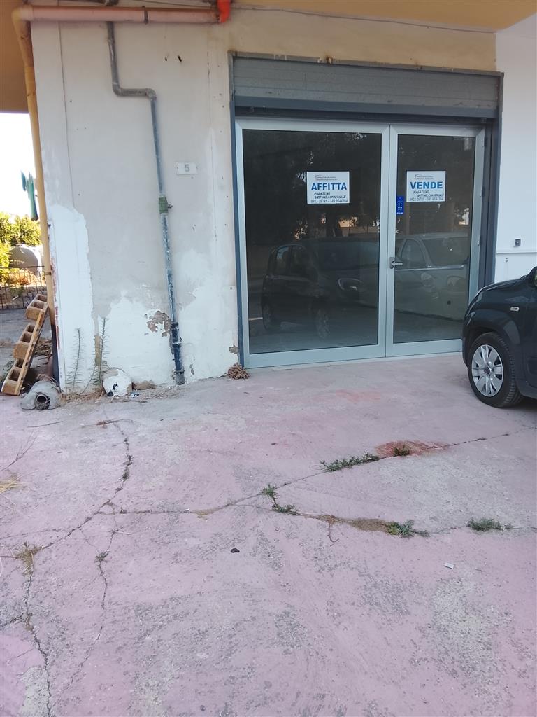 Locale commerciale in affitto in via gela, Agrigento