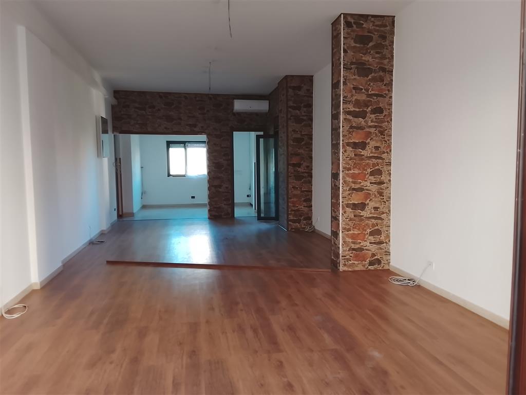 Negozio in affitto in via piersanti mattarella, Agrigento