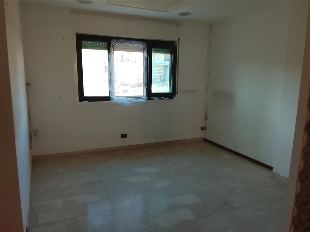 Negozio in affitto in via piersanti mattarella, Agrigento