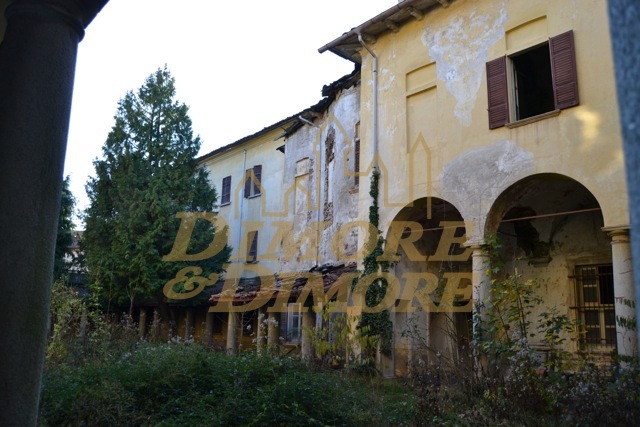 Casa indipendente da ristrutturare in via umberto, Miasino