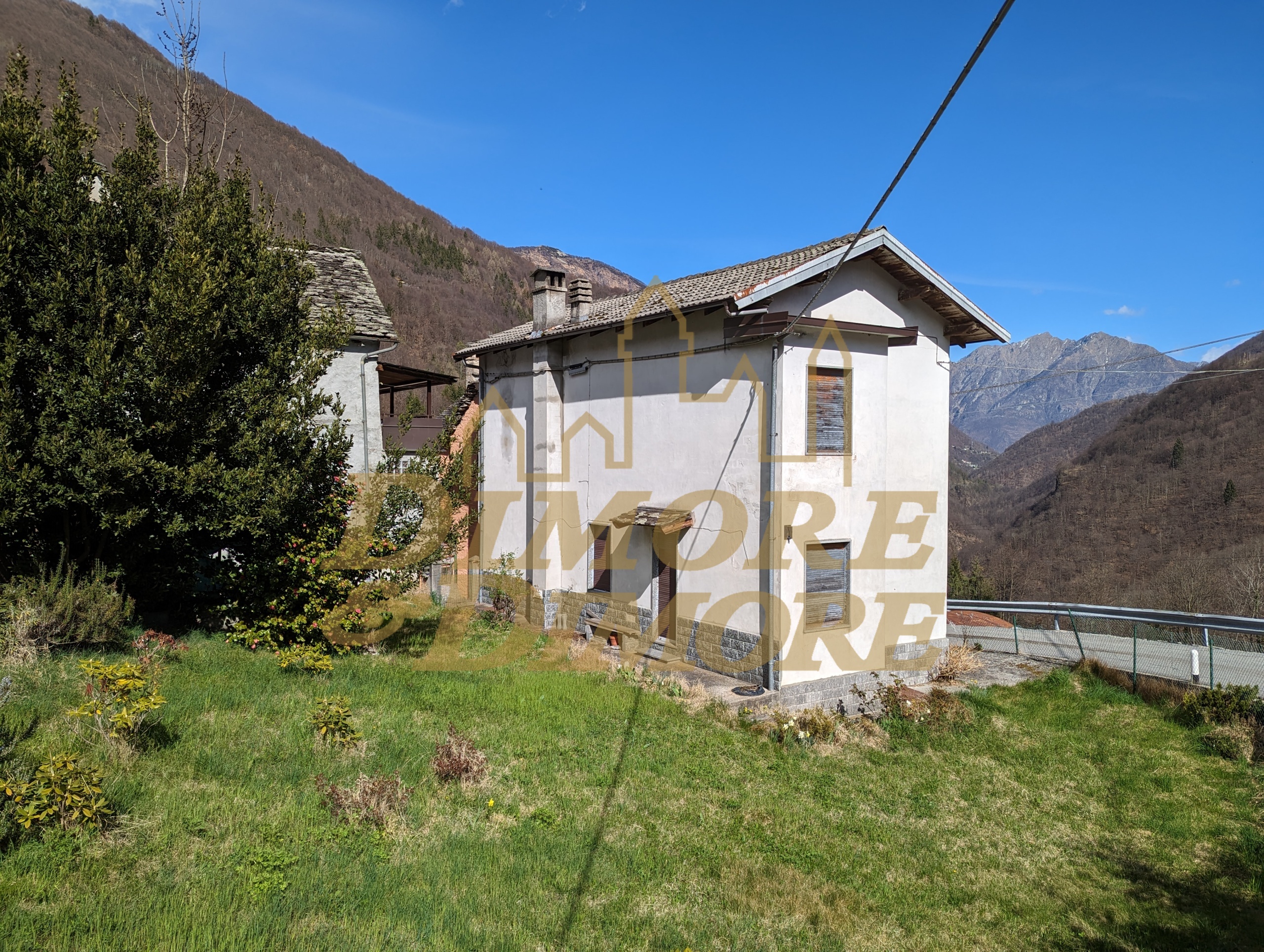 Casa indipendente con giardino in vigino, Calasca-Castiglione