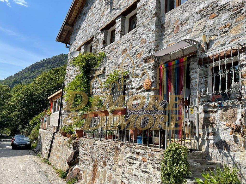 Casa indipendente con terrazzo a Cannobio