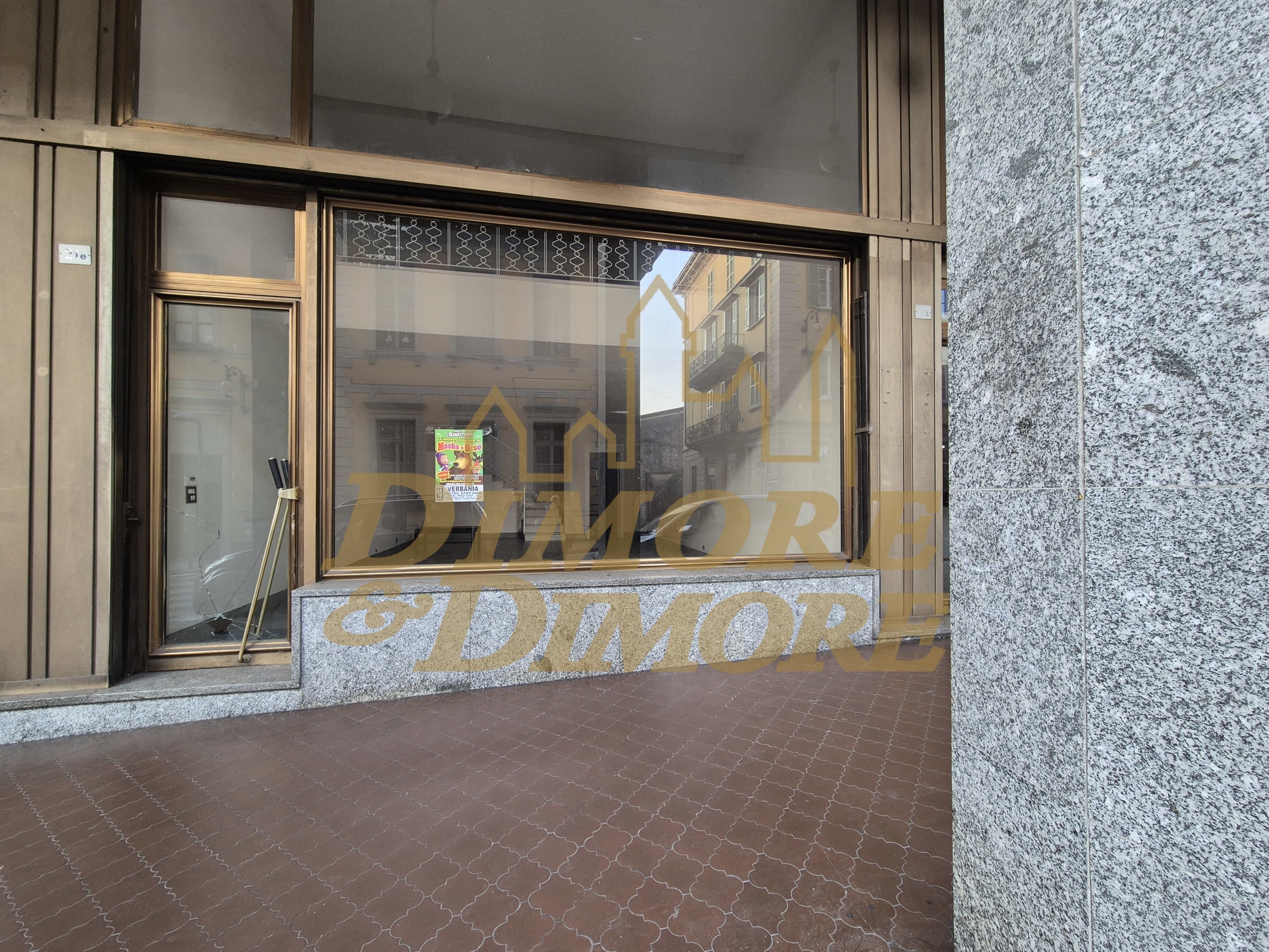 Locale commerciale in vendita in via g. marconi 17, Verbania